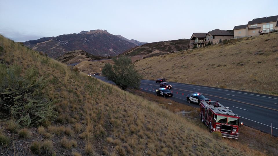 Fire truck crashes into hillside after brakes fail