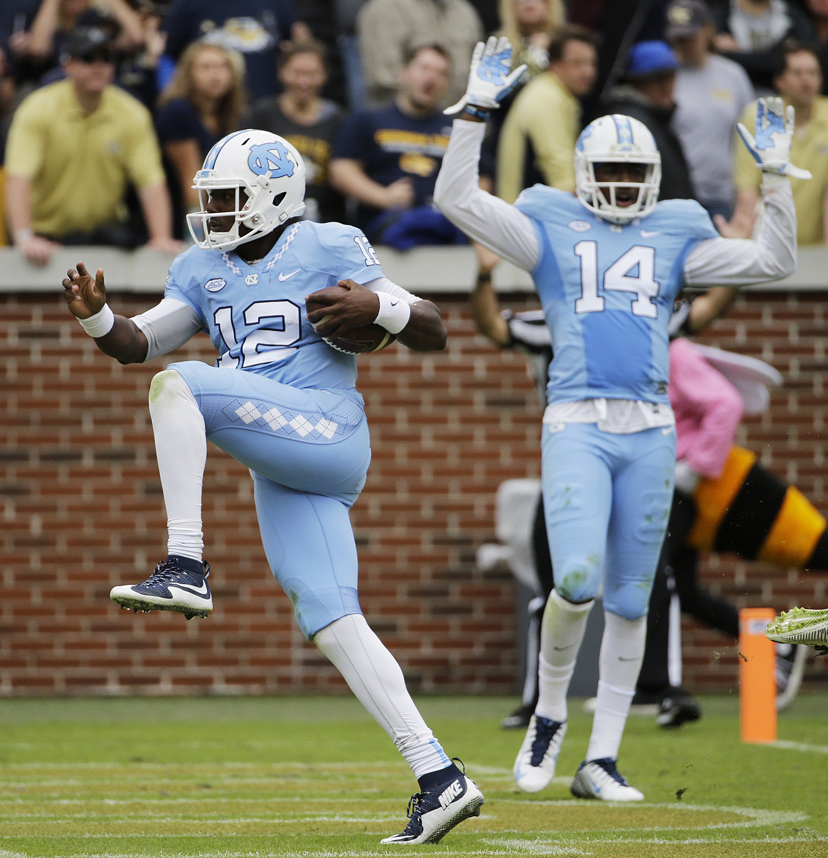 Williams leads rally, North Carolina tops Georgia Tech 38-31