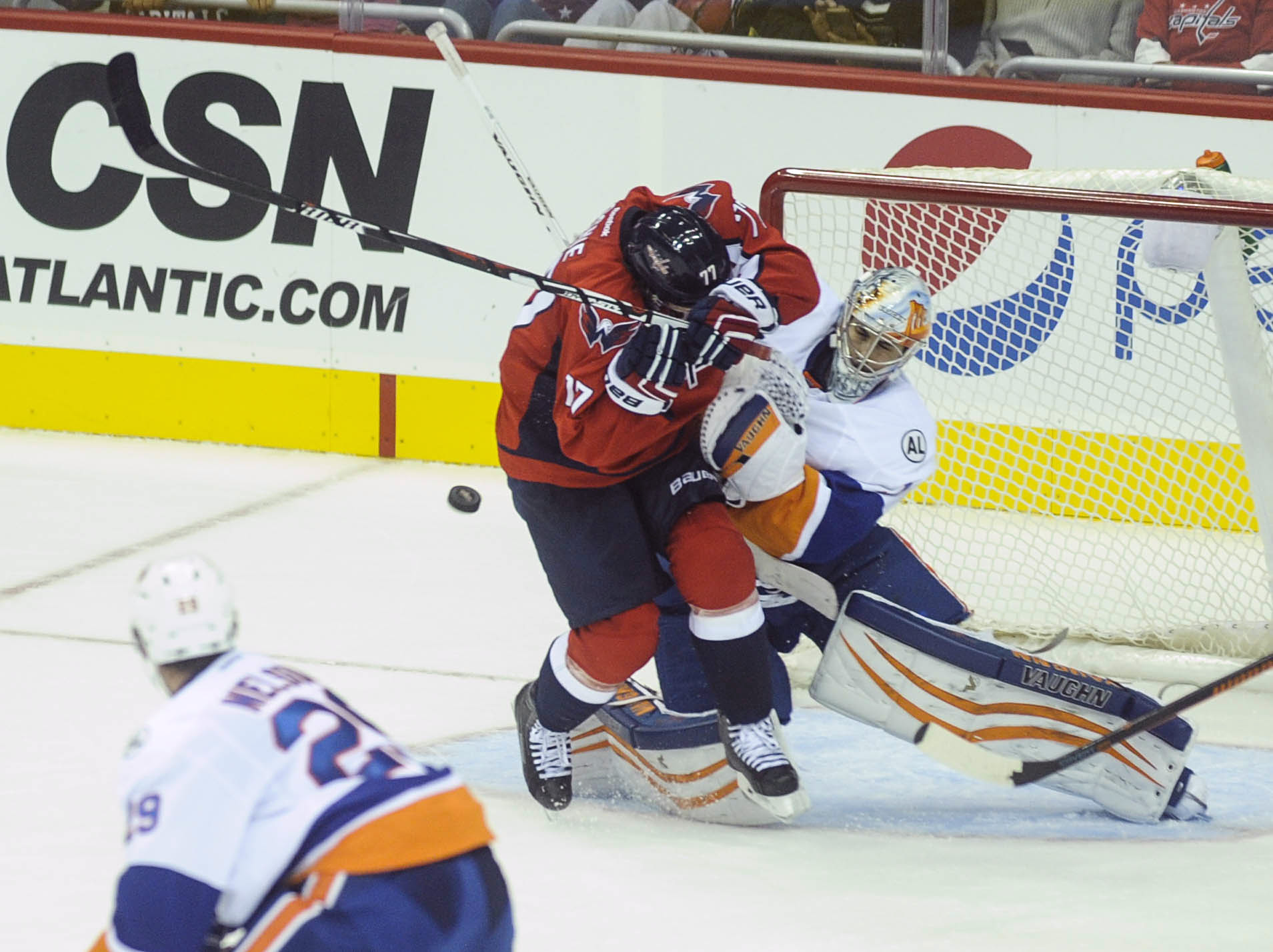 Alex Ovechkin scores twice, Capitals beat Islanders 6-2