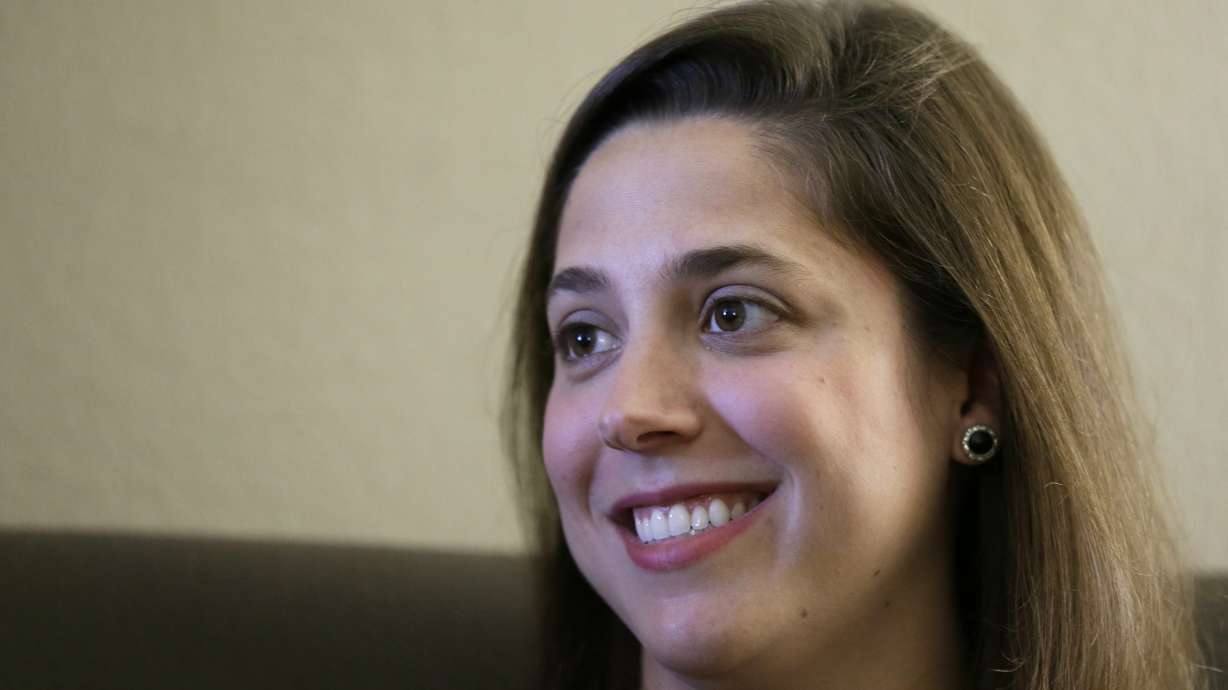 Carly Fiorina's campaign includes the rare job: "body woman"