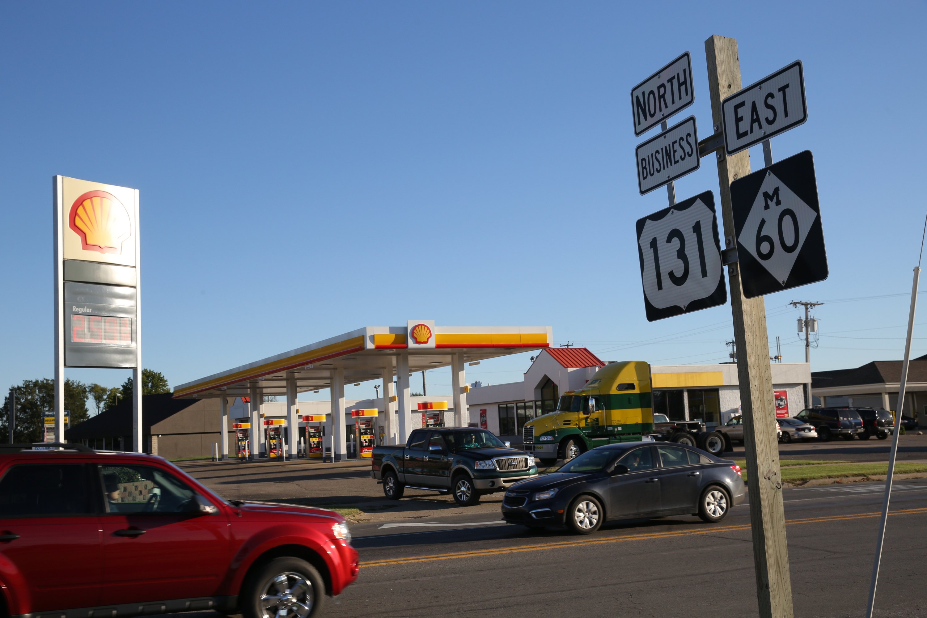 Michigan factory supervisor wins $310.5M Powerball ticket