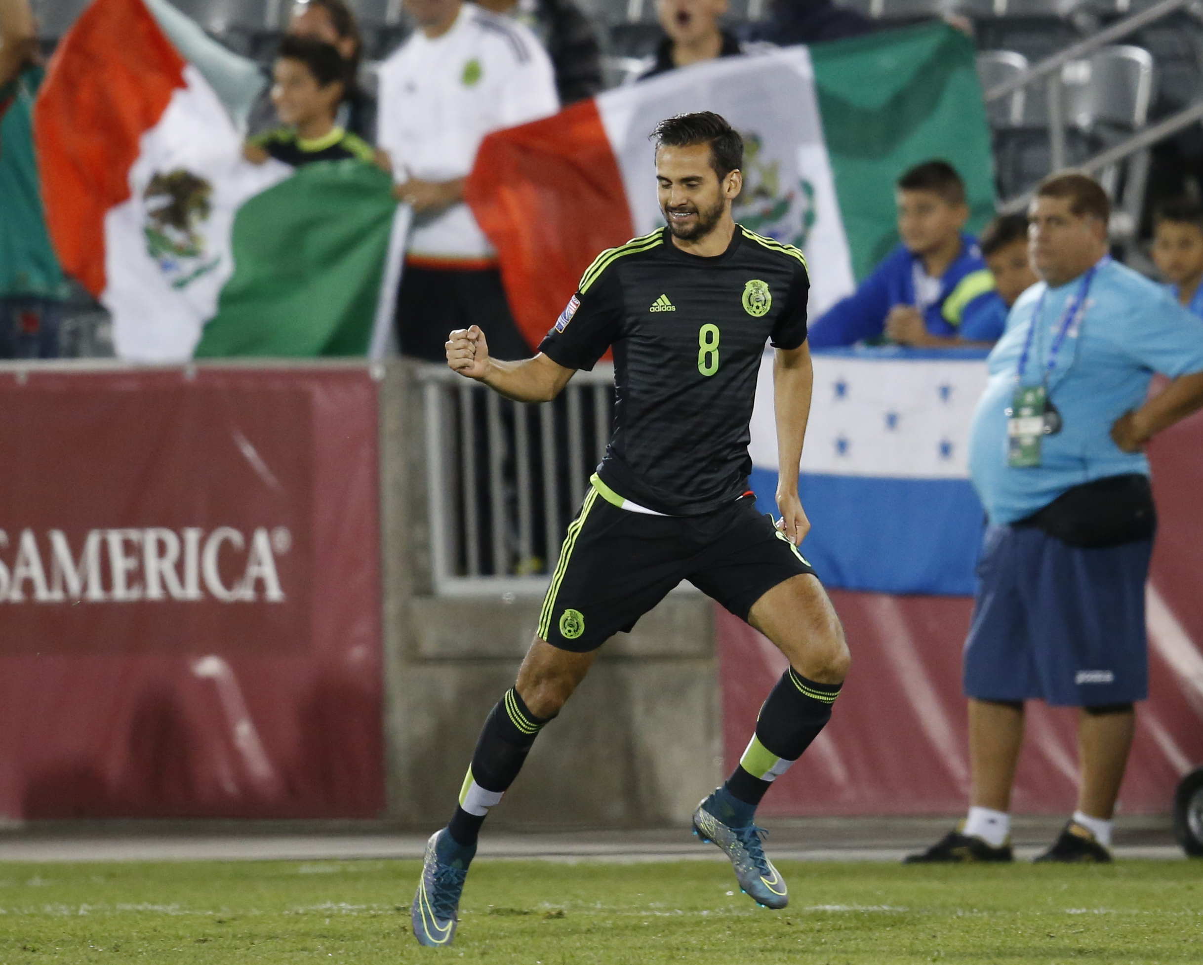 Torres scores in 65th minute, Mexico beats Honduras 2-1