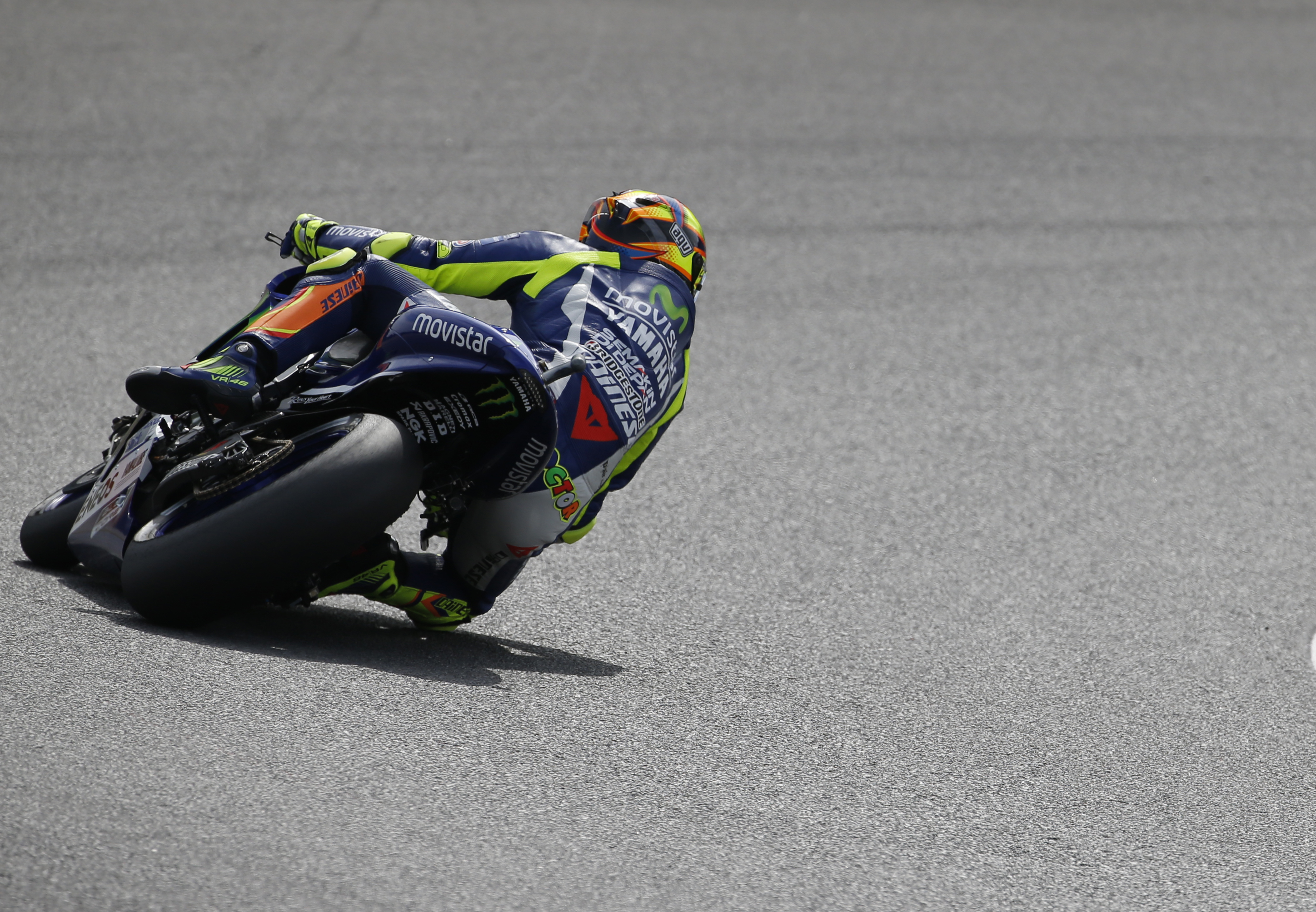 Lorenzo claims pole in Japan