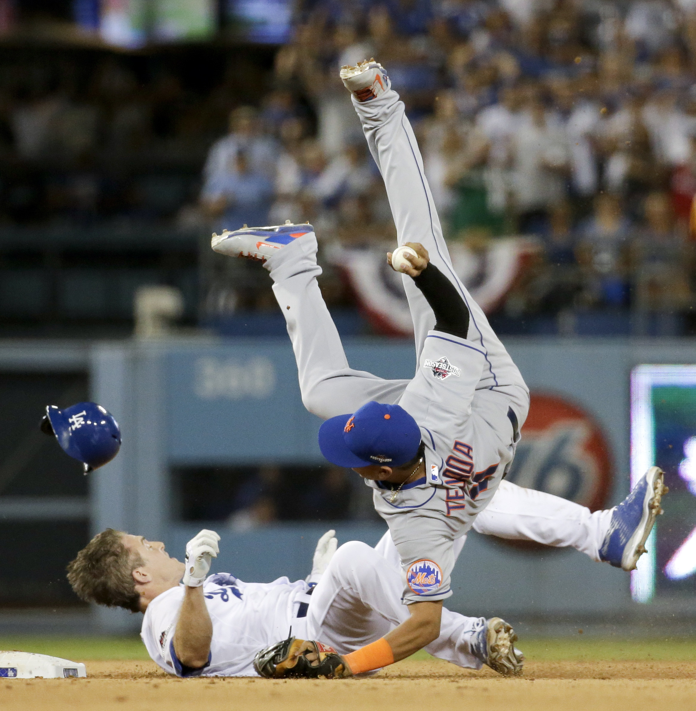 Utley's takeout slide breaks Tejada's leg in Game 2 of NLDS