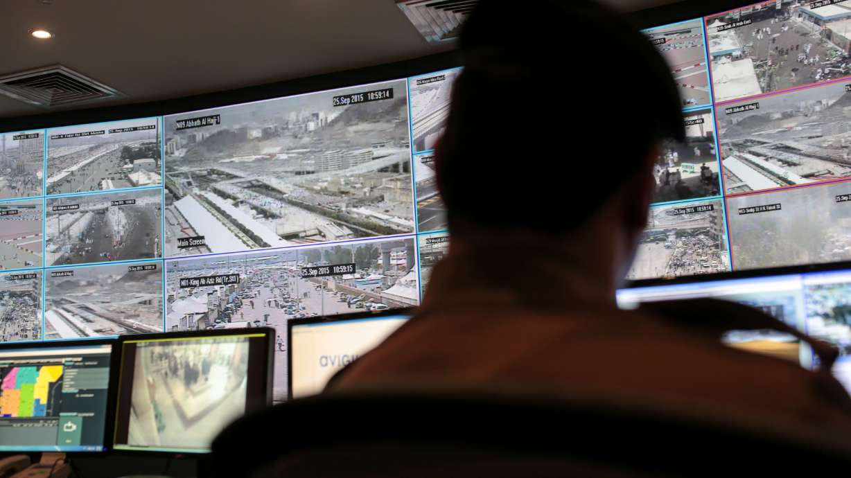 AP Exclusive: Prince says Saudi will stay in charge of hajj