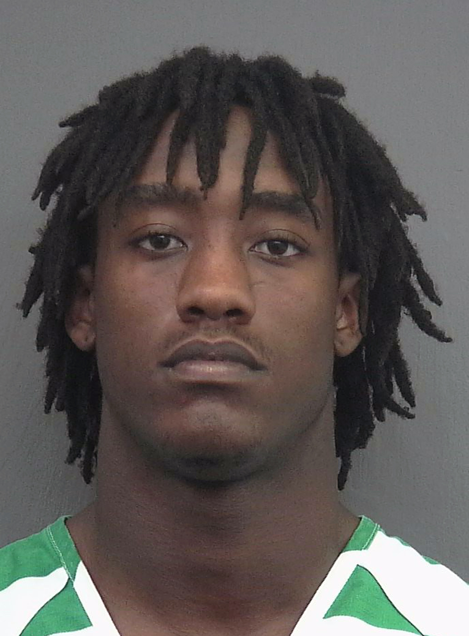 Florida's Porter accused of shooting at pregnant girlfriend