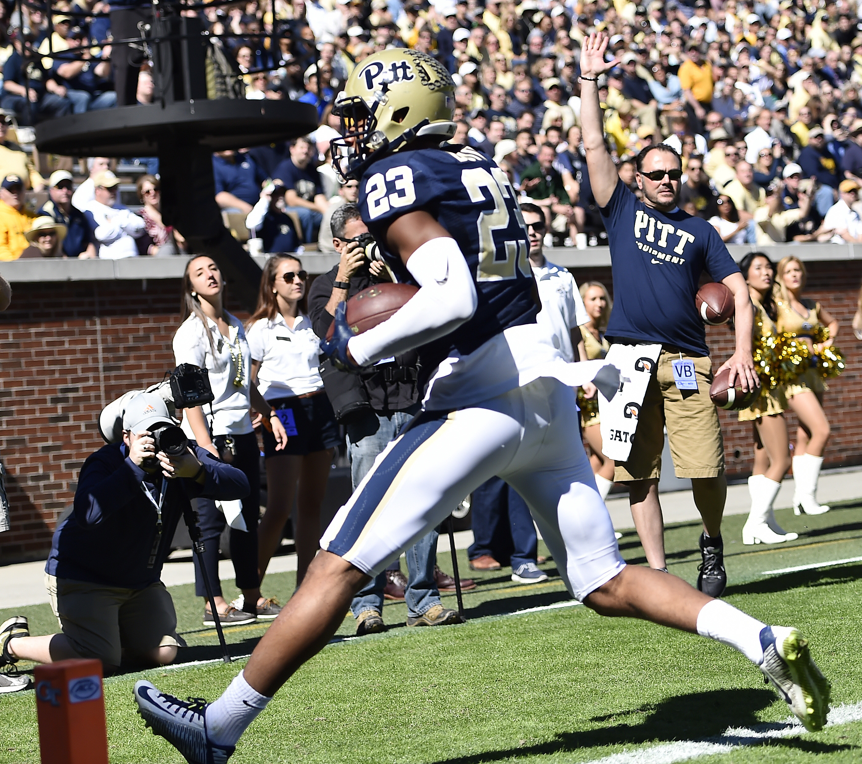 Pitt's Tyler Boyd Leads Panthers to Undefeated ACC Record 