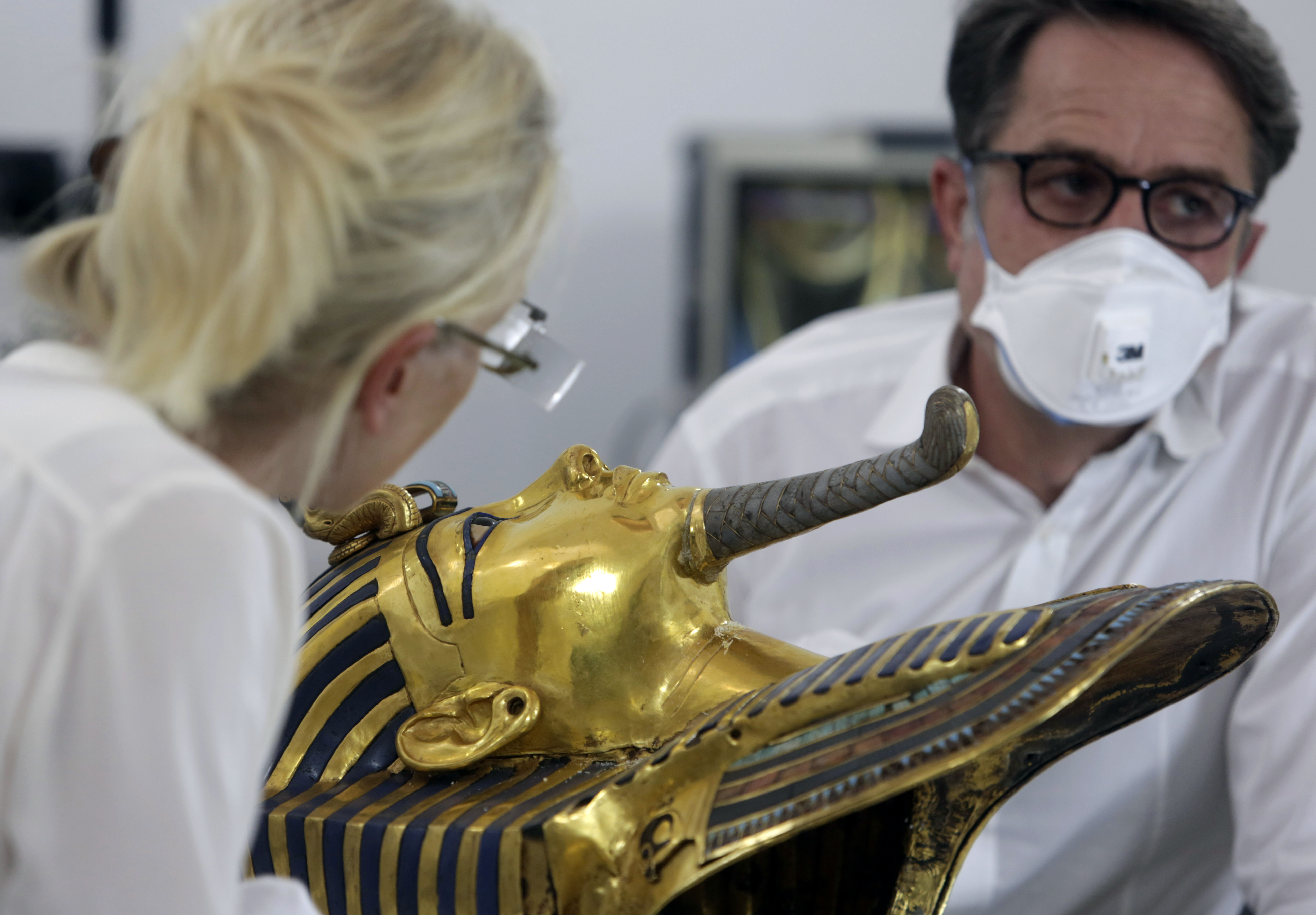 Egypt fixing Tutankhamun mask after botched epoxy repair