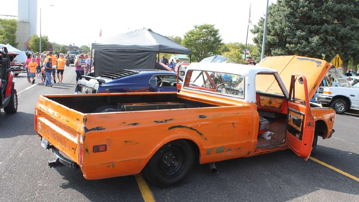 Patina-style paint reinvents 1970 Chevy pickup