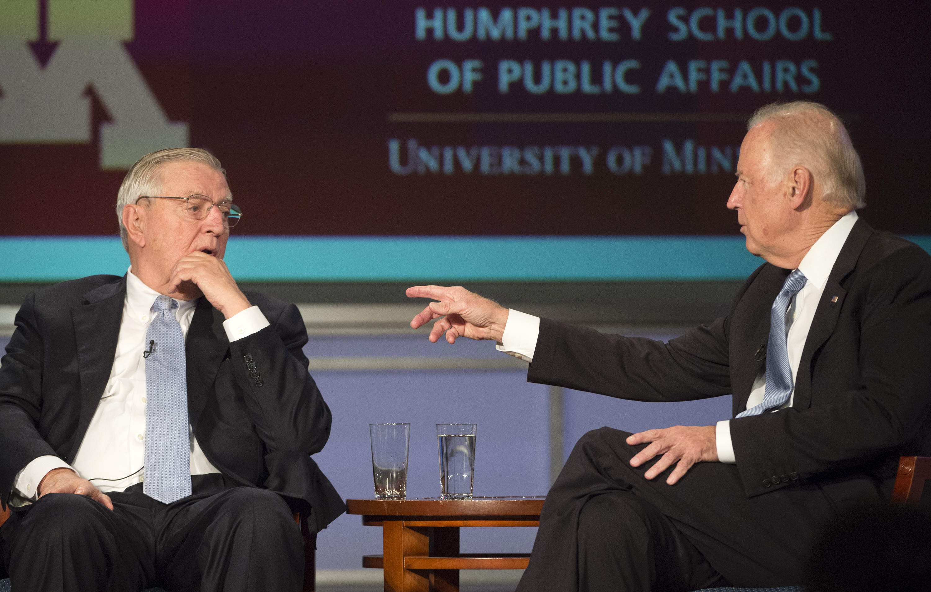 Cracking jokes, Jimmy Carter honors former VP Mondale