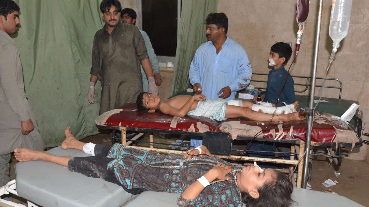 Pakistani Shiites demand protection after bombing killed 18