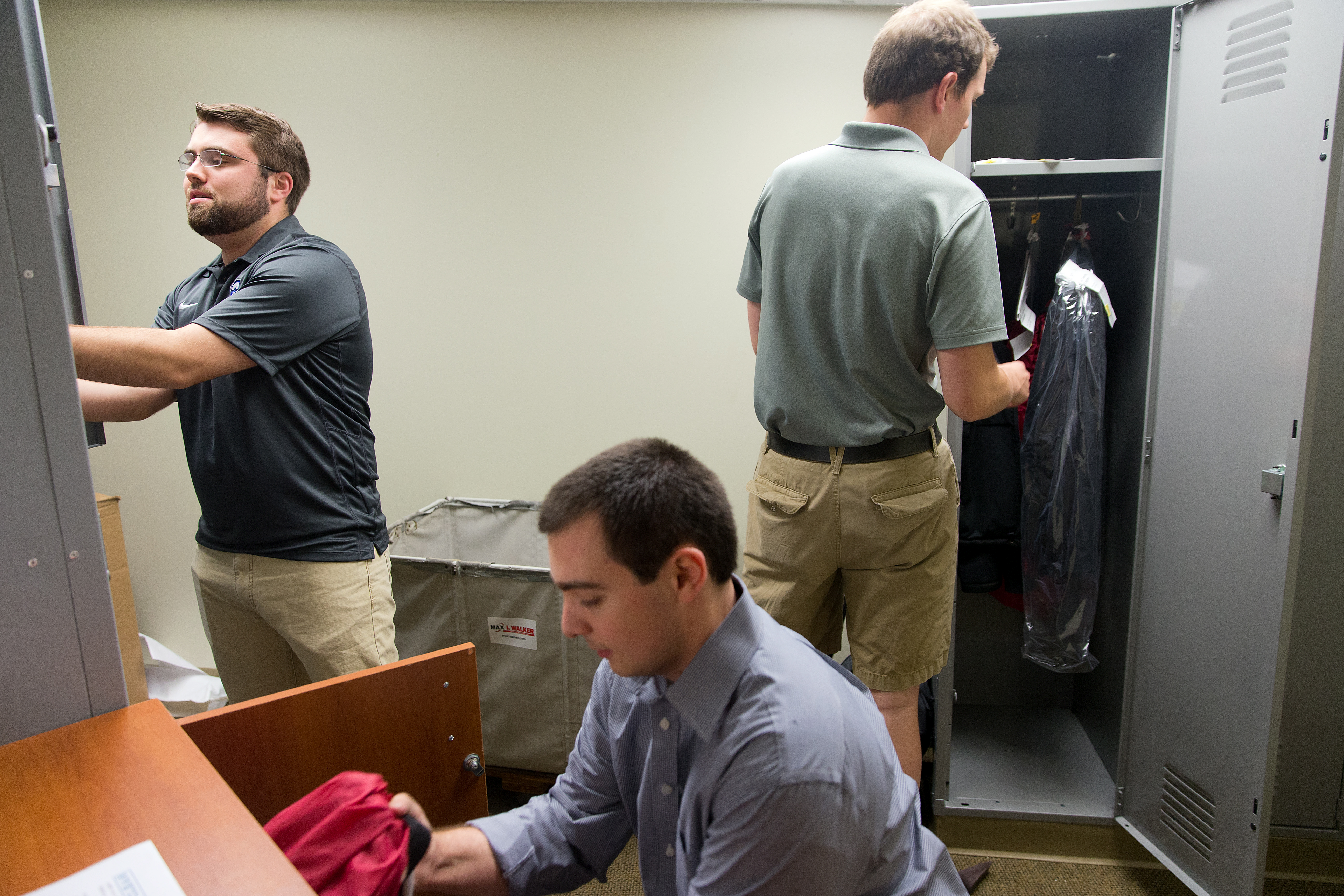 Creighton student entrepreneurs make dry cleaning accessible