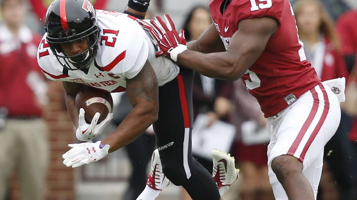 No. 17 Oklahoma rolls over Texas Tech 63-27
