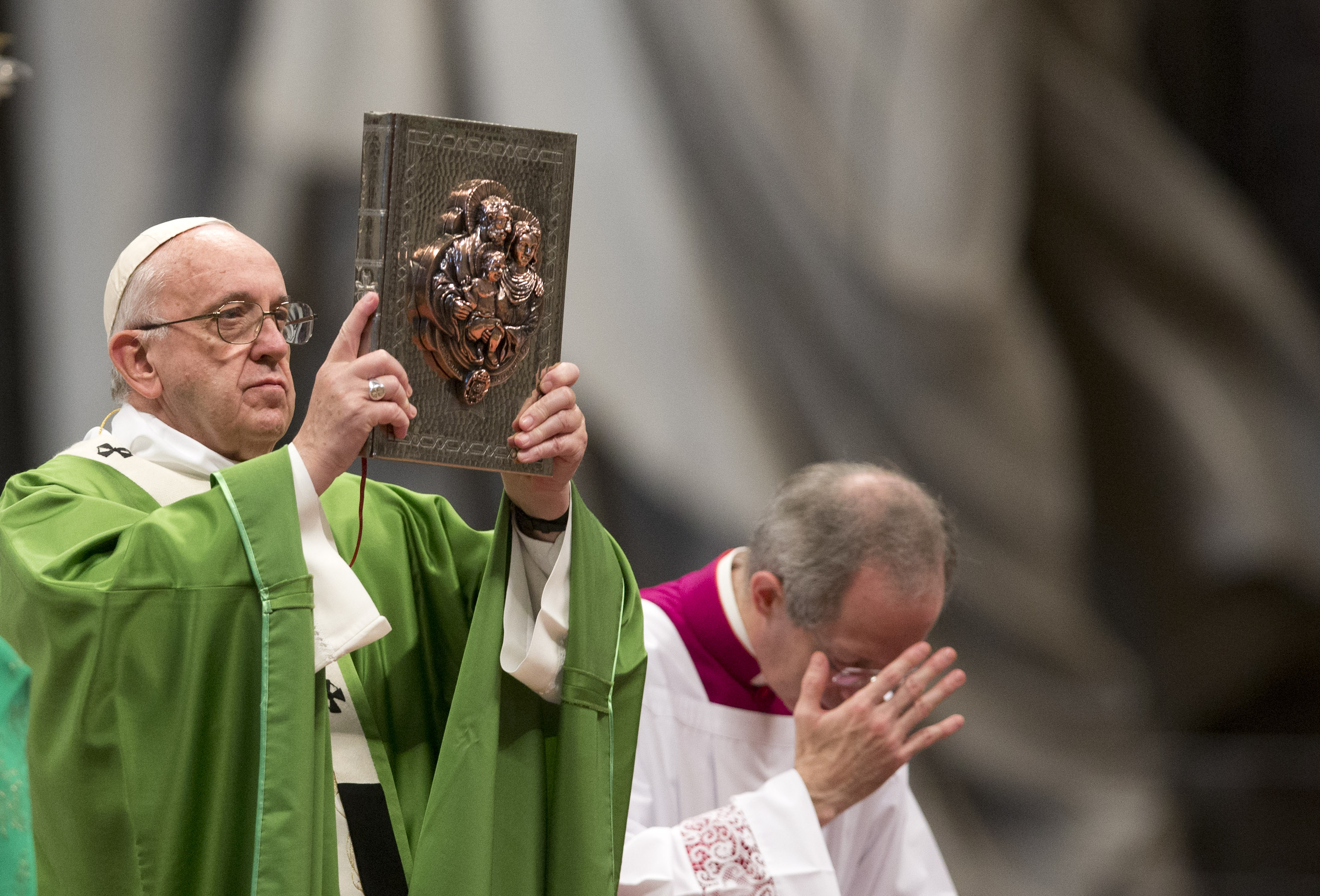 Pope at family synod's end: 'Today is a time of mercy'