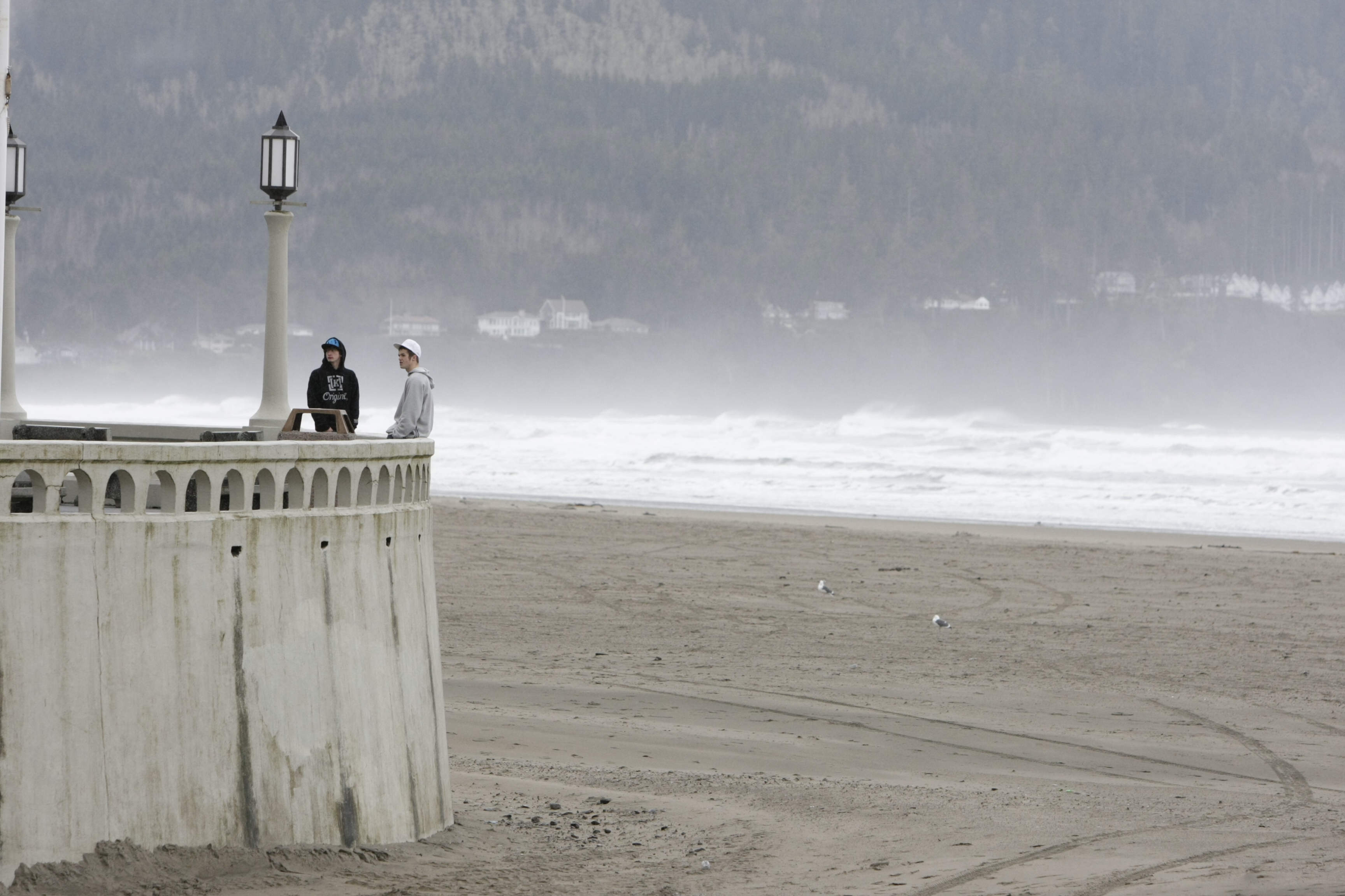 Tsunami-vulnerable towns grapple with how to save lives