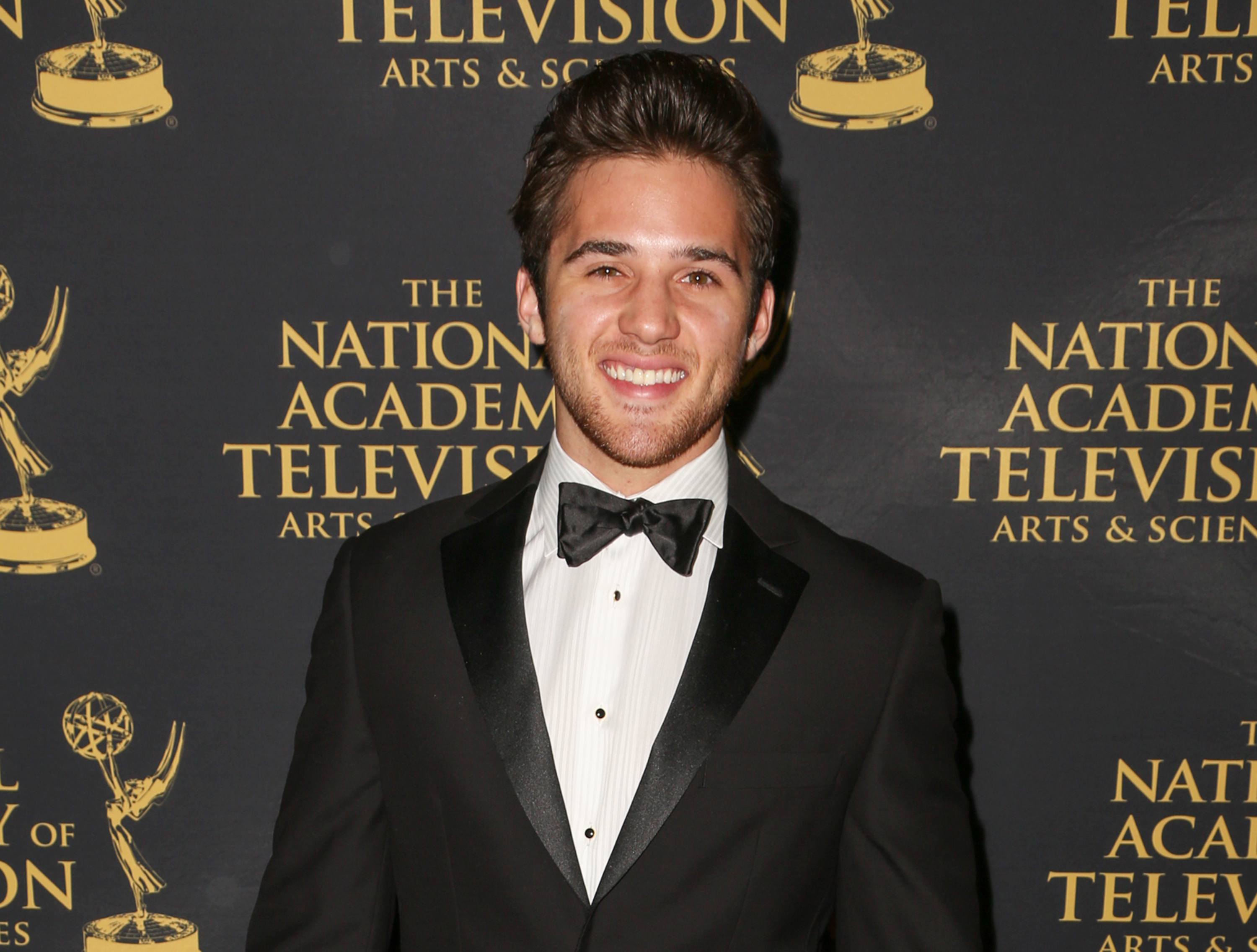 Police: Soap actor tried to punch bartender at Arizona hotel