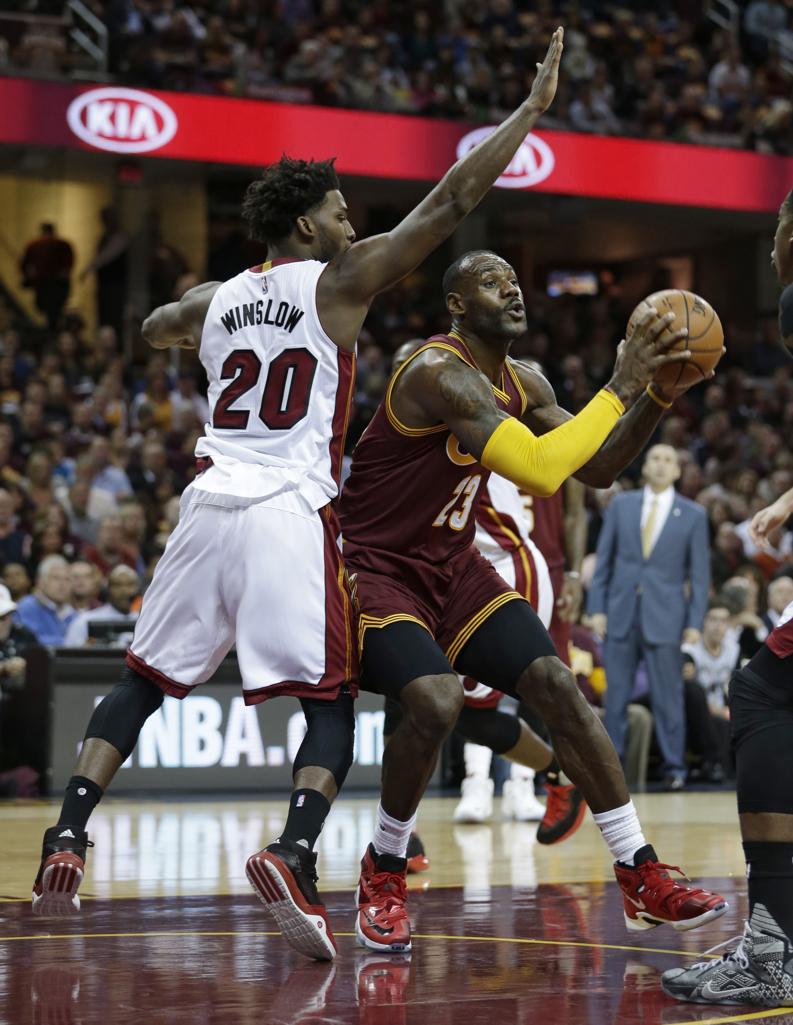 James, Love lead Cavaliers past Heat 102-92