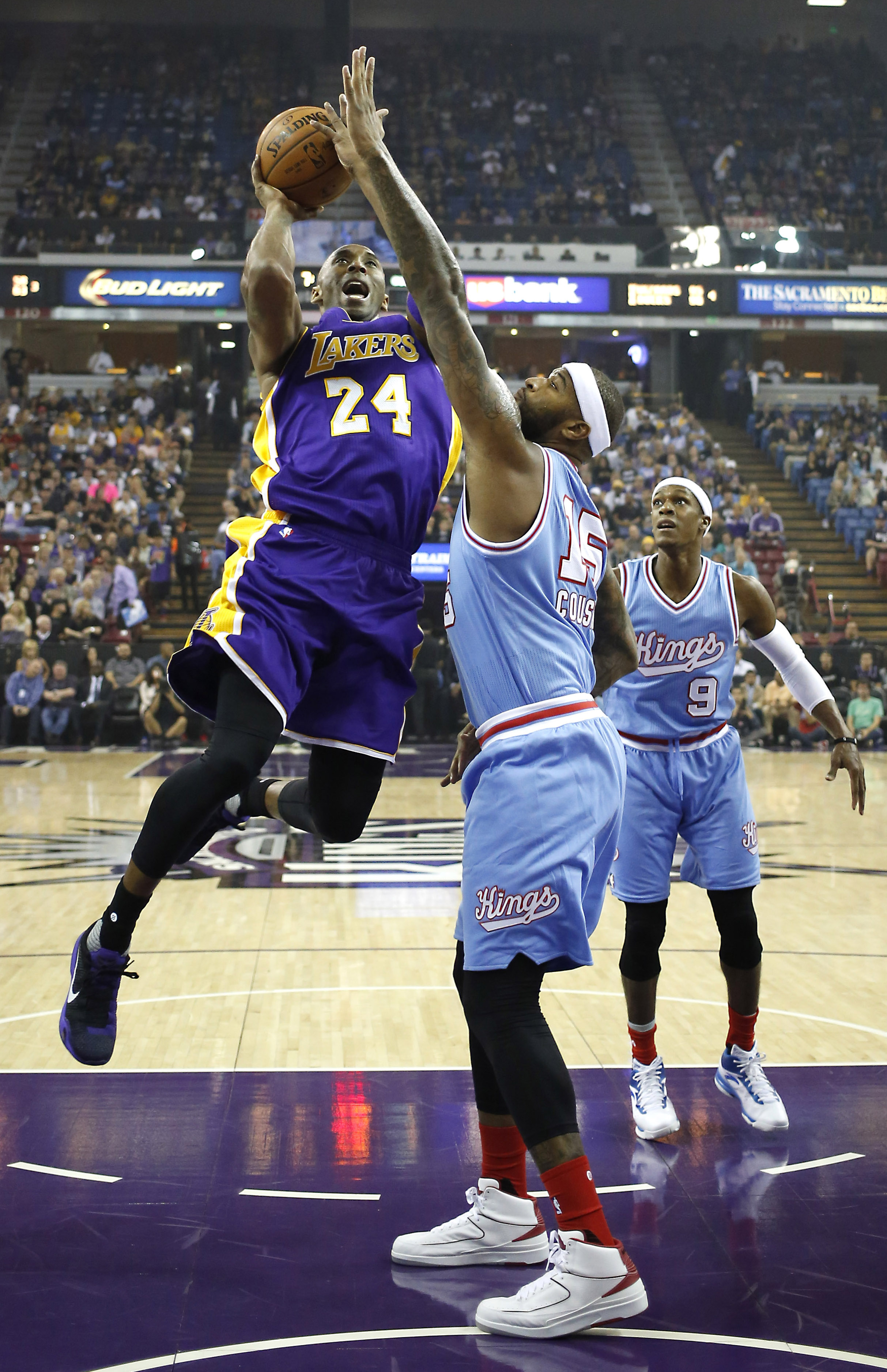 Rondo, Cousins lead Kings to 132-114 win over Lakers