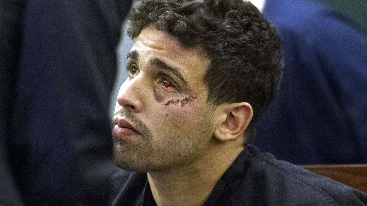 Man takes step in Vegas 'Thunder From Down Under' plea deal