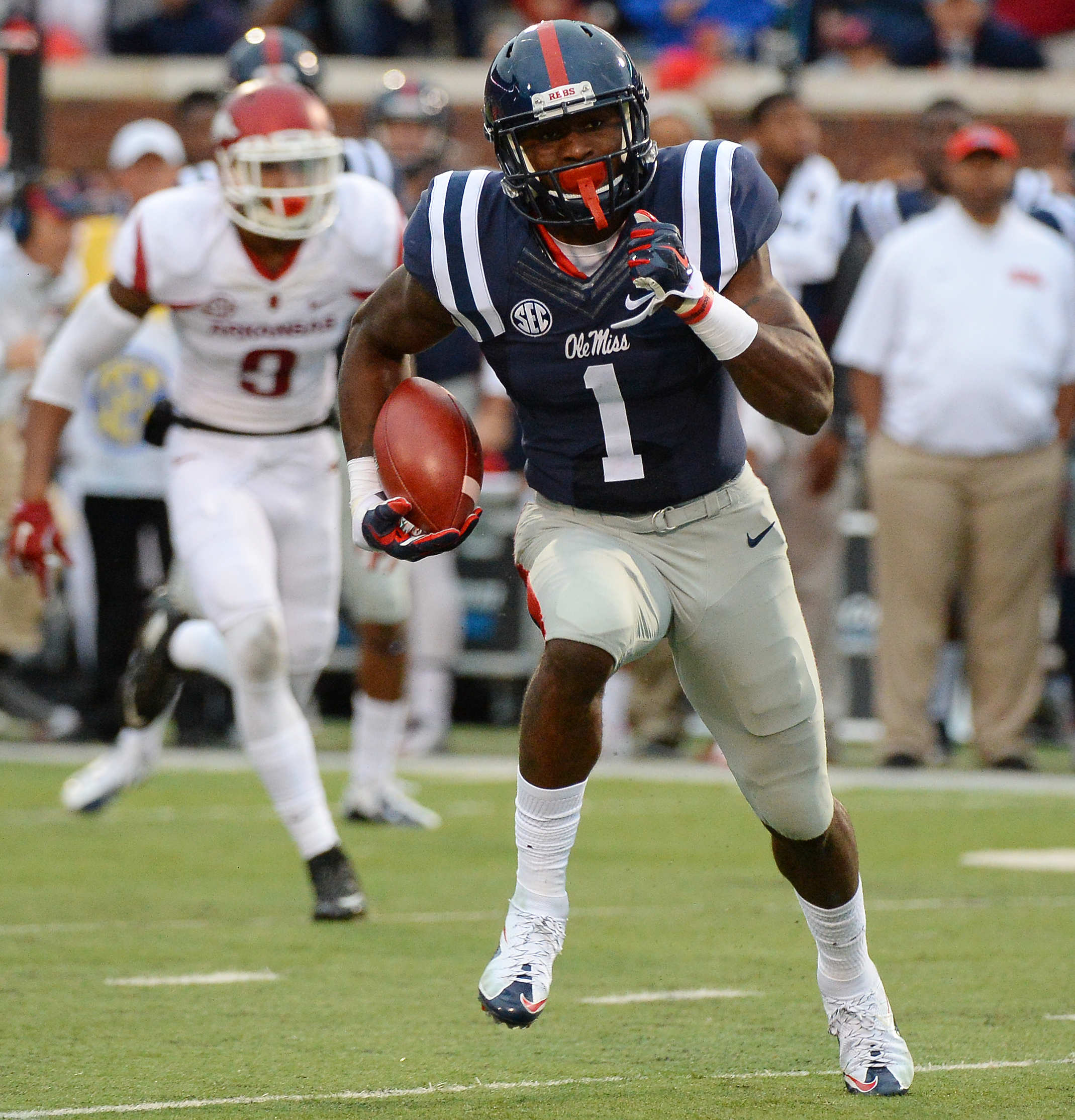 Arkansas gets improbable 53-52 OT win over No. 19 Ole Miss