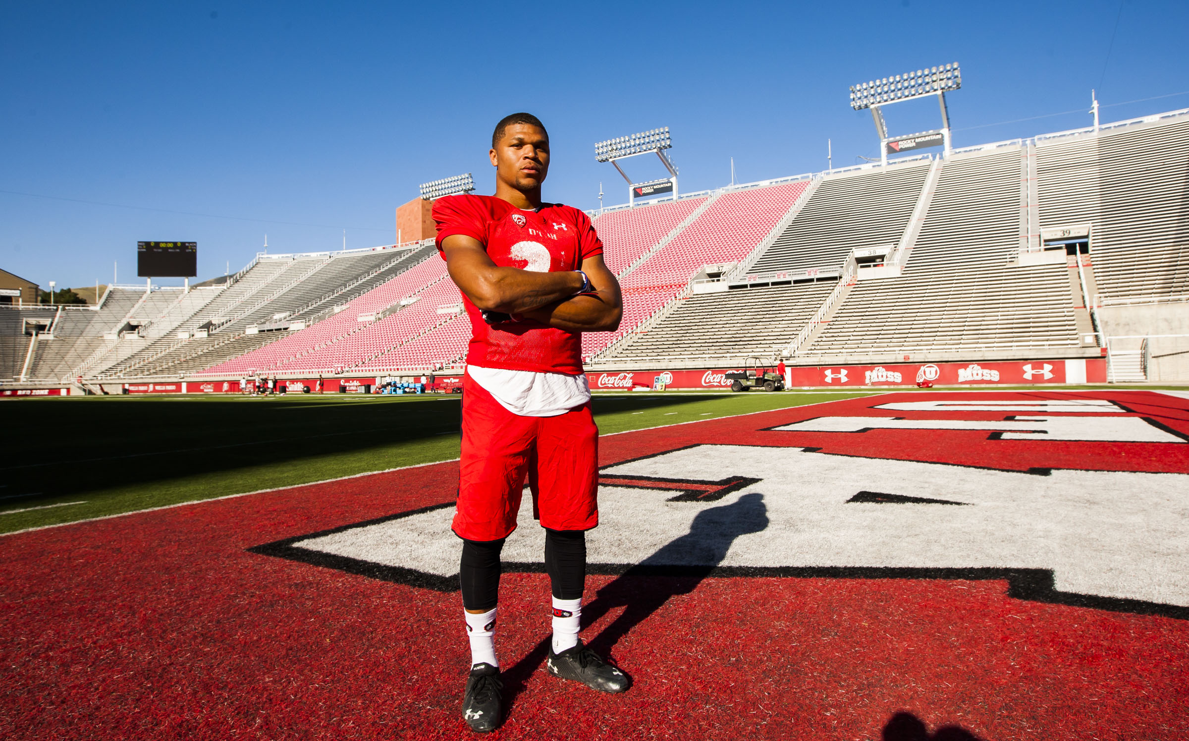 Devontae Booker signs 4-year, $2.7M contract with Broncos