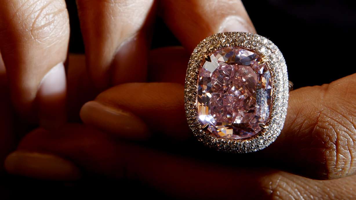 Pink diamond ring sells for $28.5 million at Geneva auction