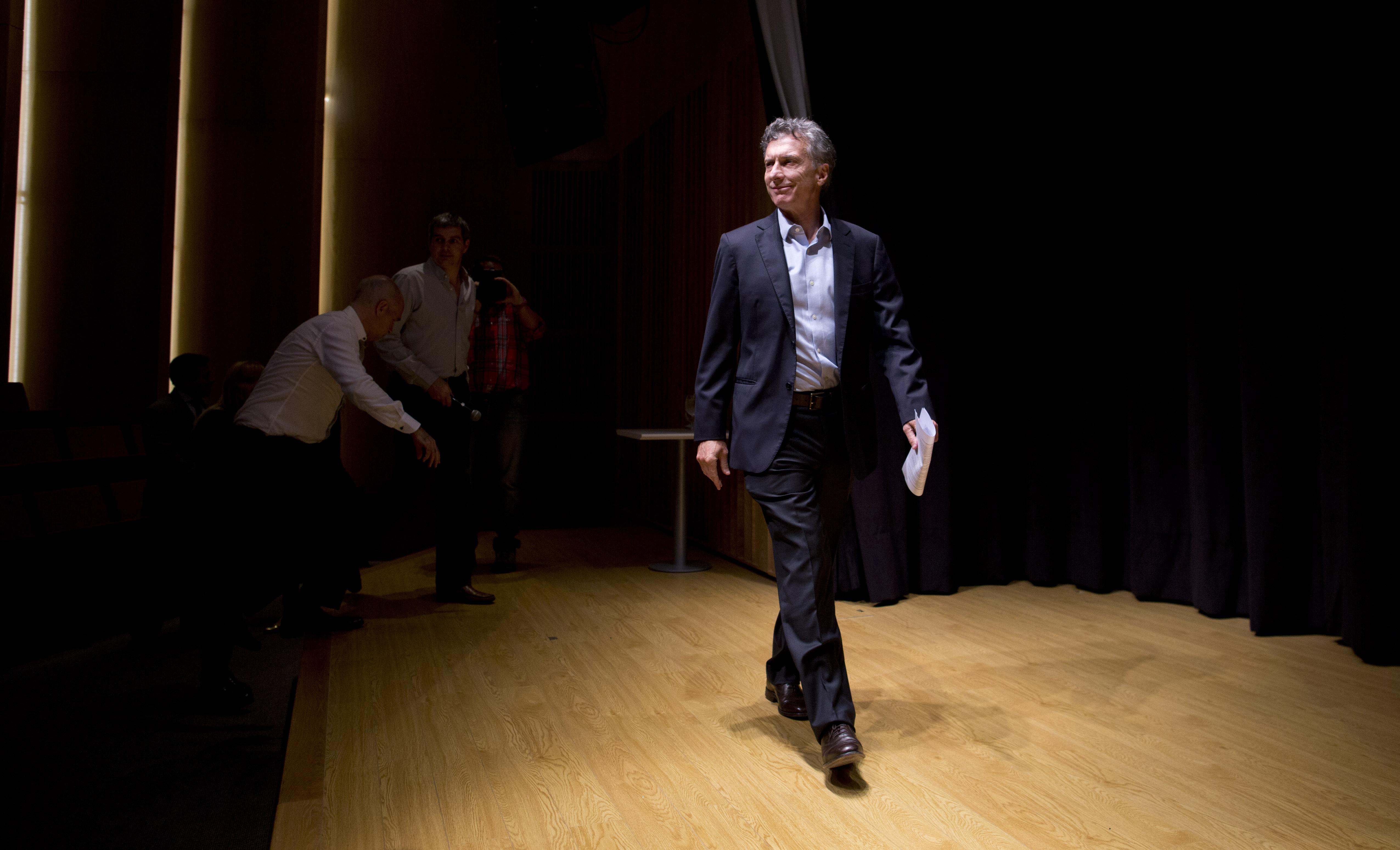 Argentine election front-runner criticizes leftist gov'ts