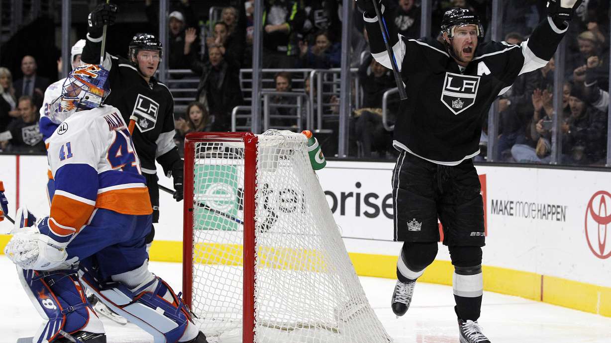 Enroth, Lucic star as LA Kings beat Islanders 2-1