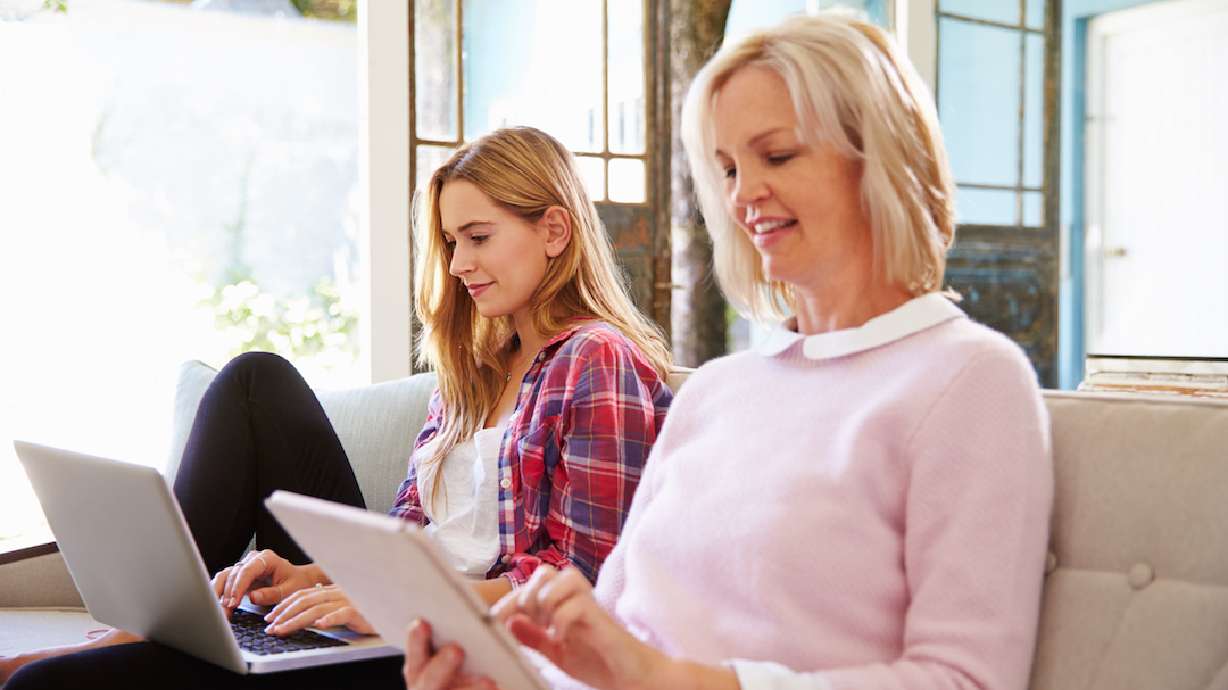 No empty nest: Young women live with parents like it's 1940