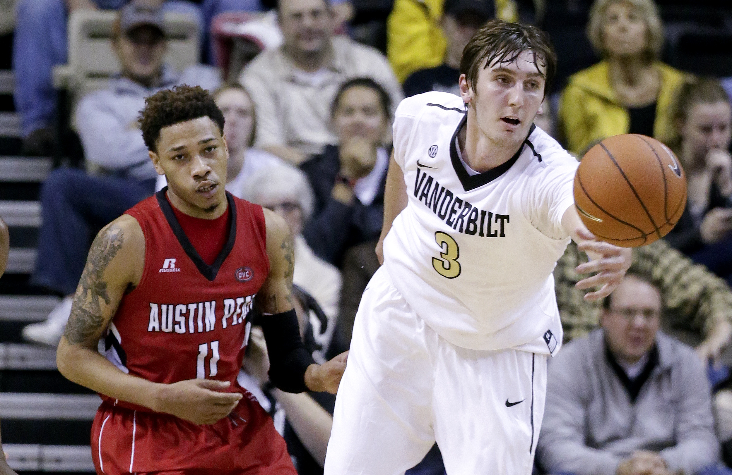 No. 18 Vanderbilt opens season routing Austin Peay 80-41