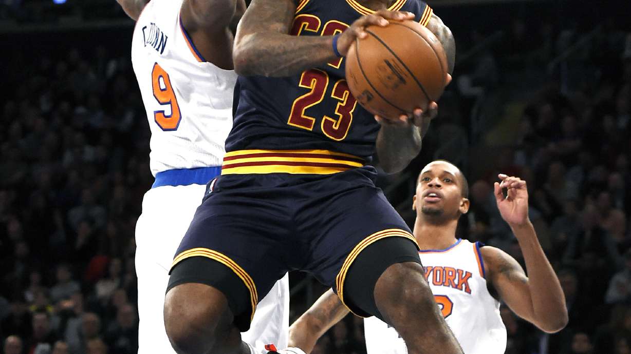 James, Williams lead Cavs over Knicks for 8th in a row