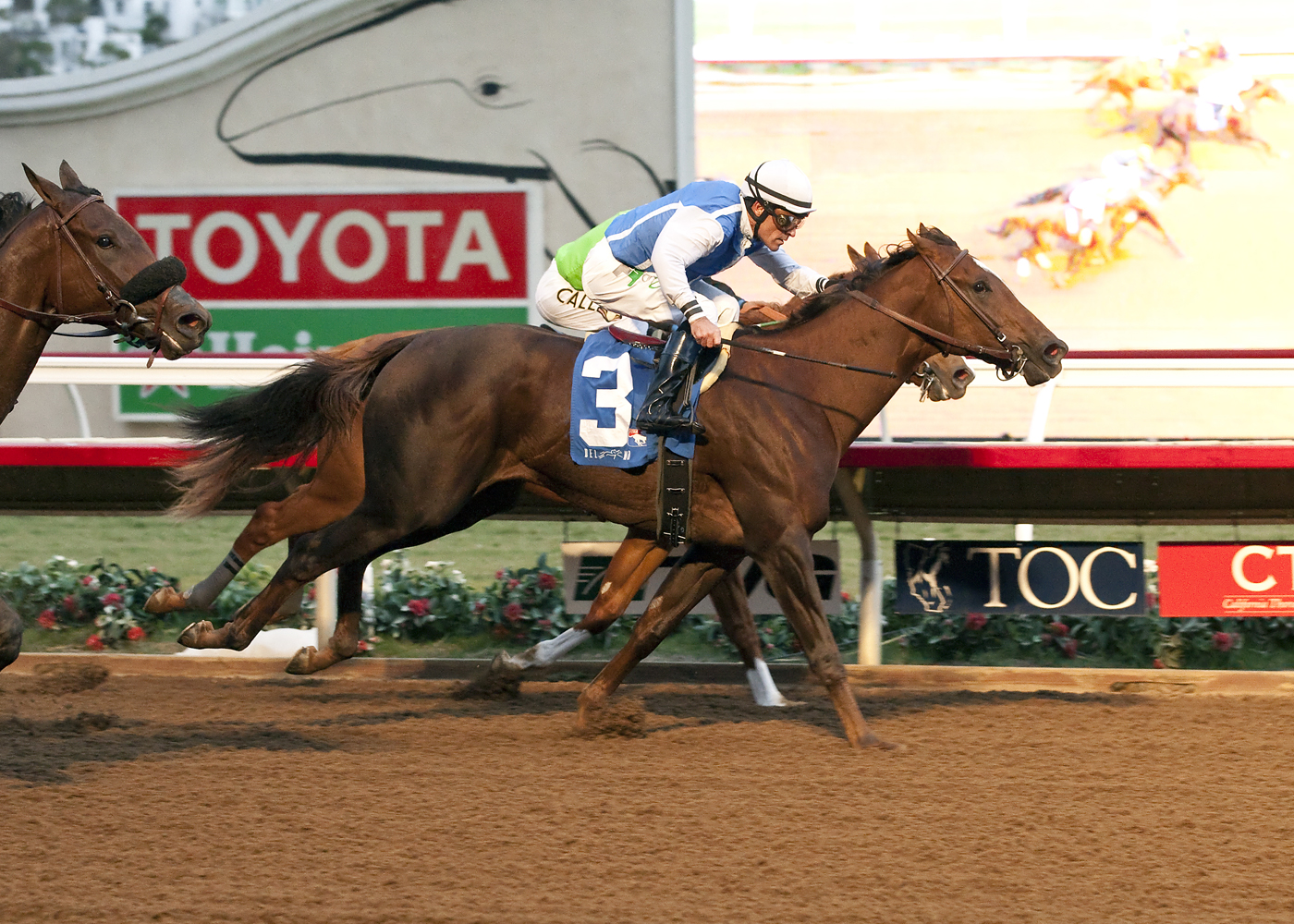 Lucky Folie wins Desi Arnaz Stakes for fillies at Del Mar