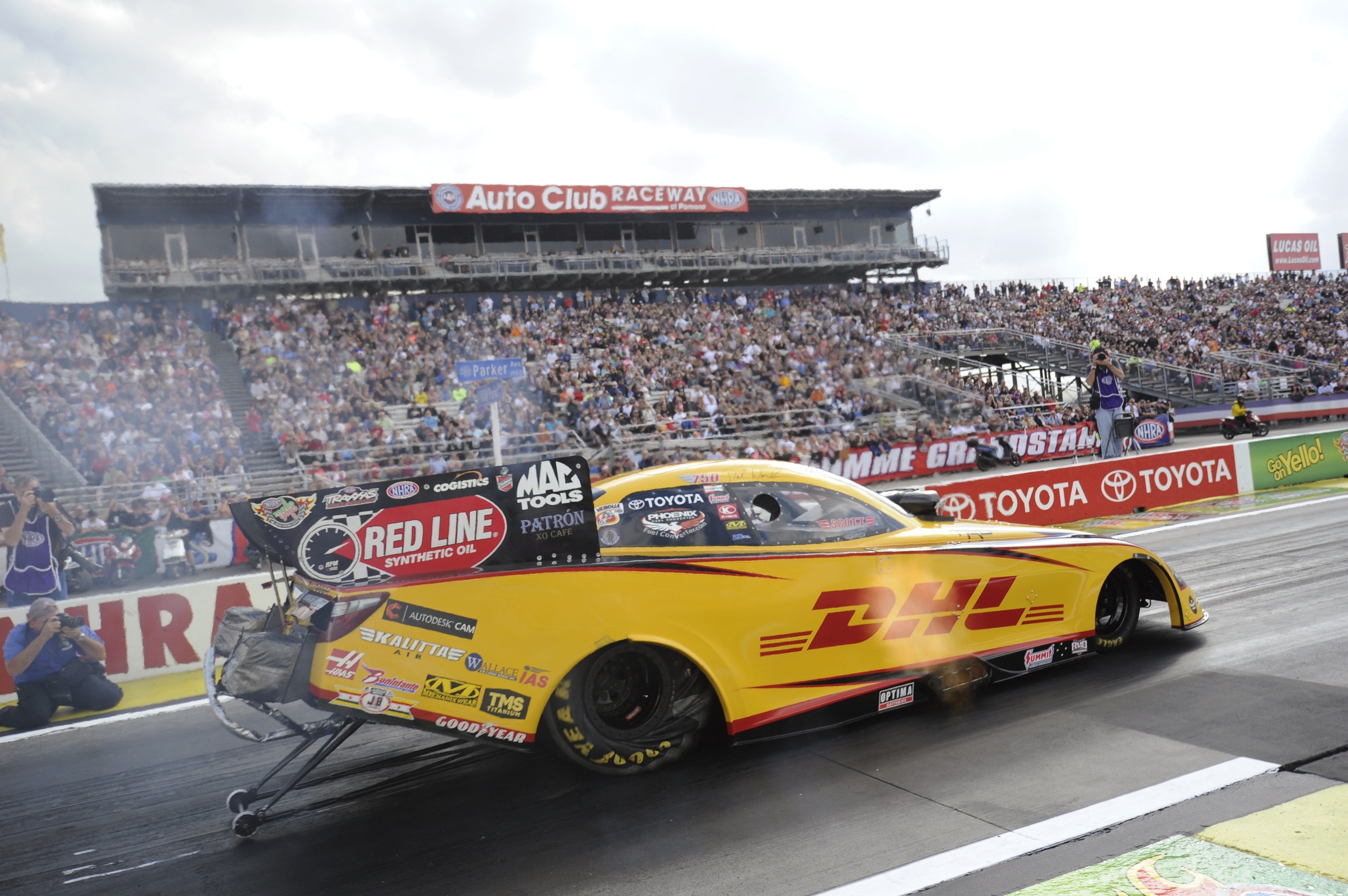 Del Worsham takes Funny Car season and event titles