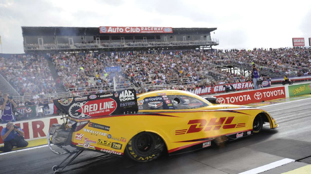 Del Worsham takes Funny Car season and event titles