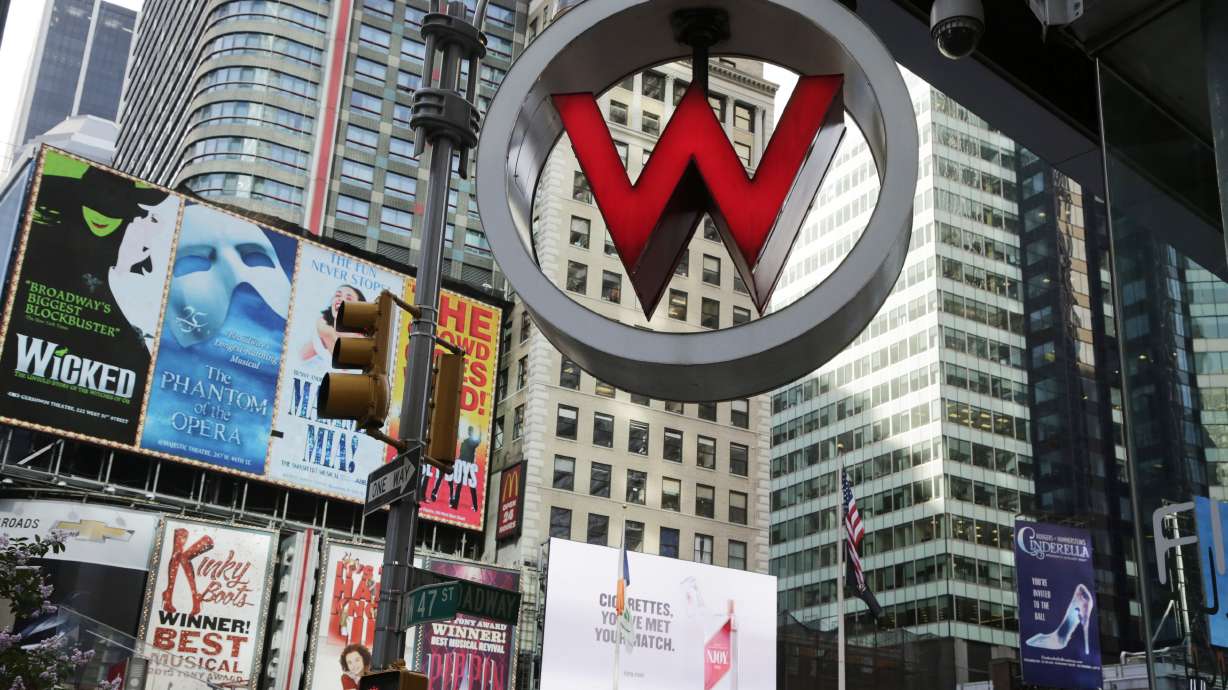 Shareholders approve sale of Starwood Hotels to Marriott