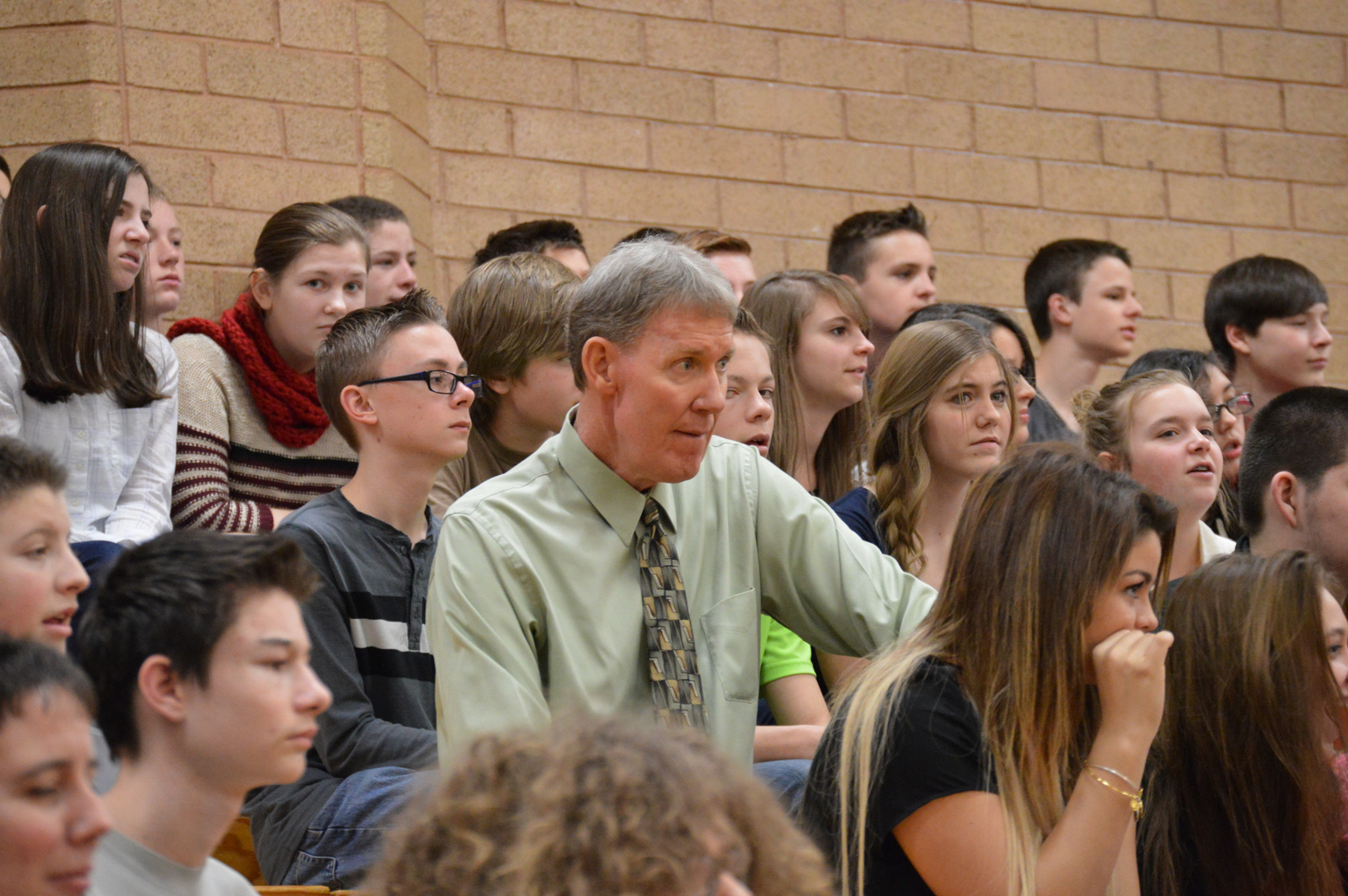 Farmington basketball coach honored by students, community