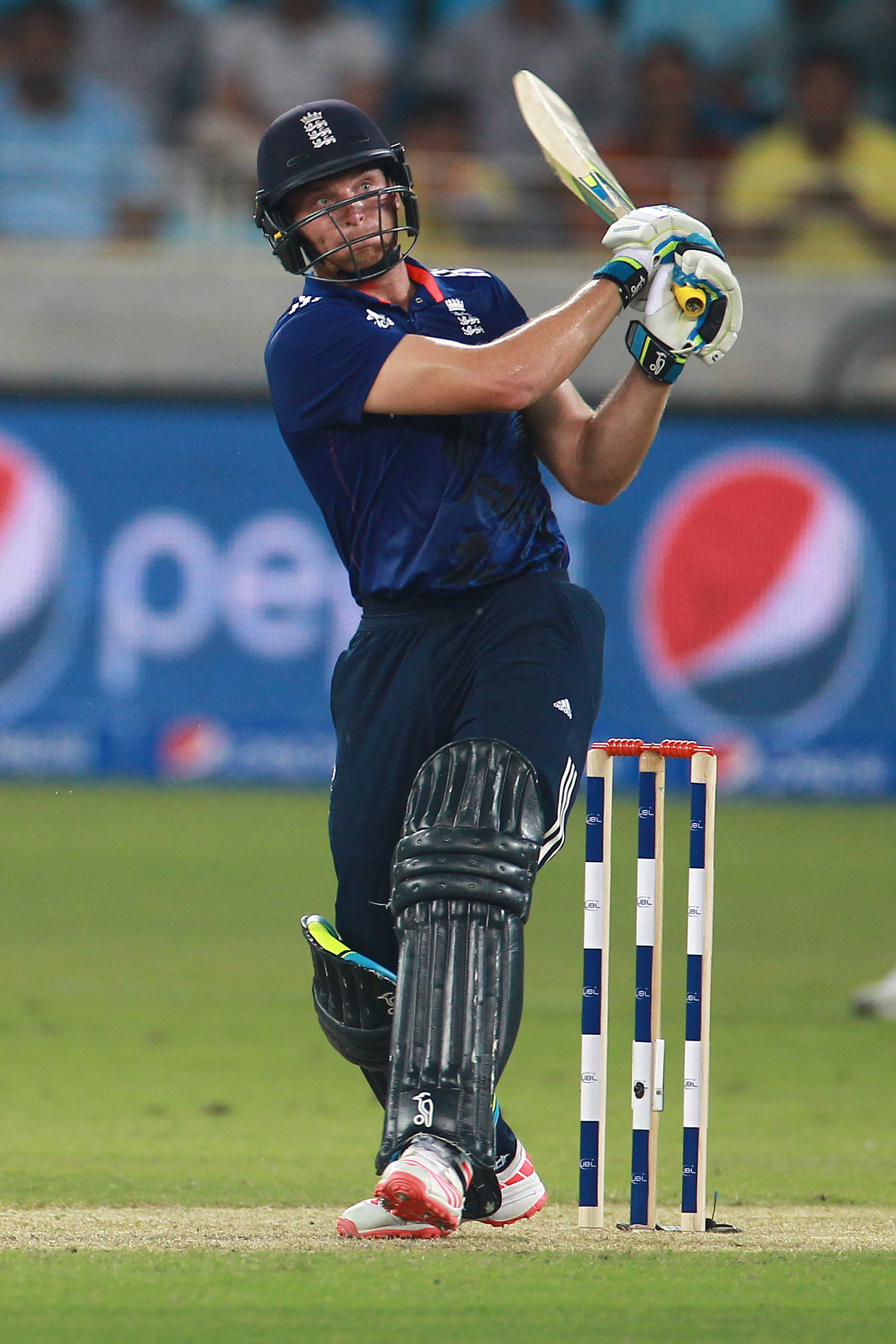 Buttler hits 46-ball ton, England beats Pakistan in 4th ODI