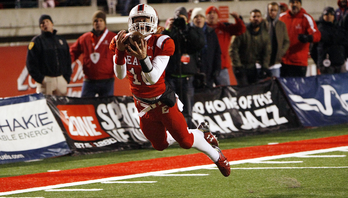 East's Cole Peterson (10) dives to make a reception in the second half of the 4A high school football championships against Timpview at Rice Eccles Stadium in Salt Lake City, Friday, Nov. 20, 2015. (Photo: Chris Samuels, Deseret News)