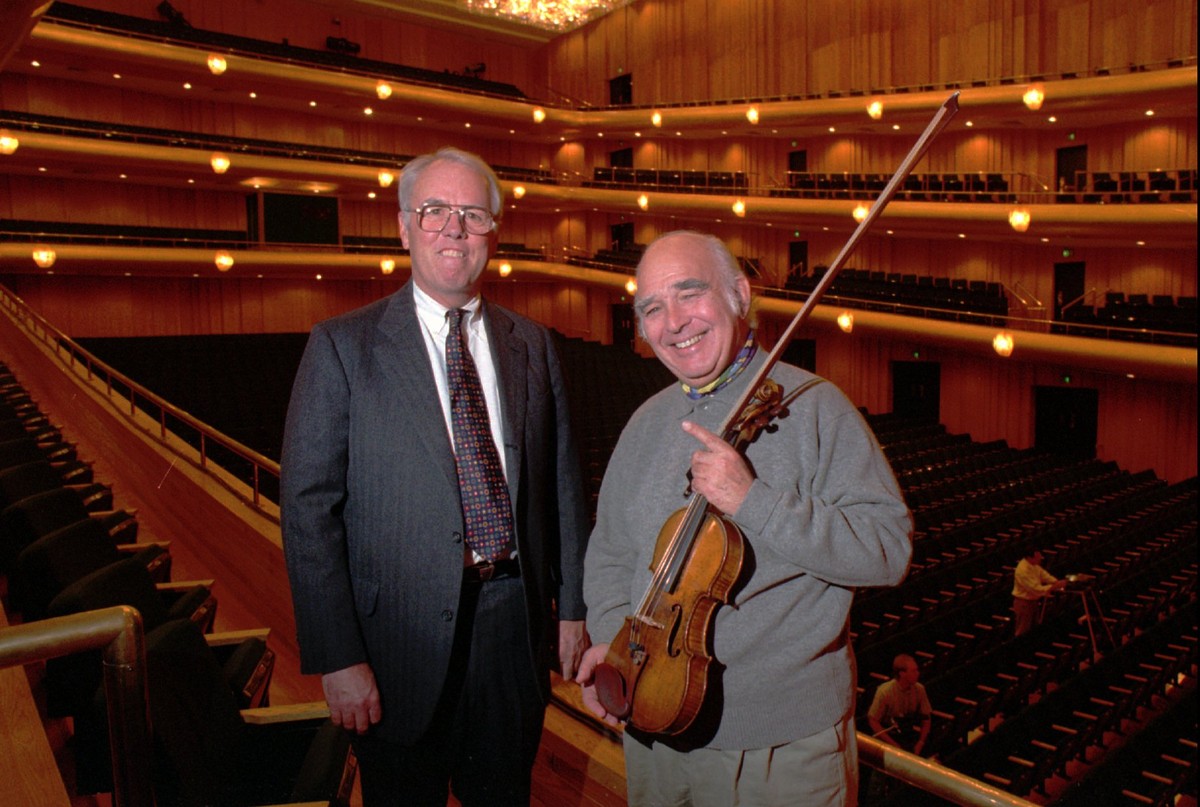 Joseph Silverstein and Colin Gardner for symphony fundraiser. ALLRED/photo (Submission date: 10/08/2002) (MARCY NIGHSWANDER, AP)