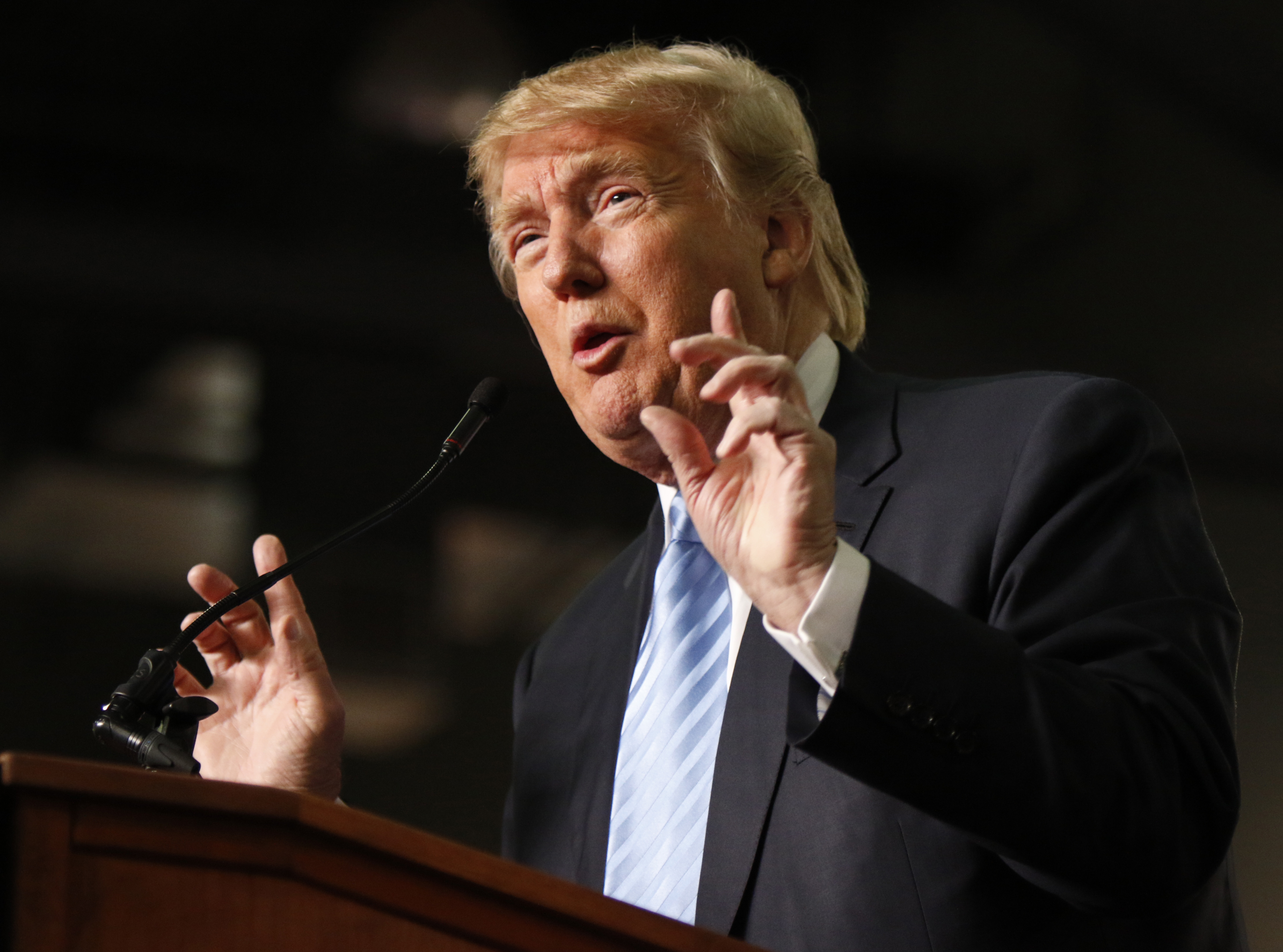 Donald Trump says he'd bring back waterboarding