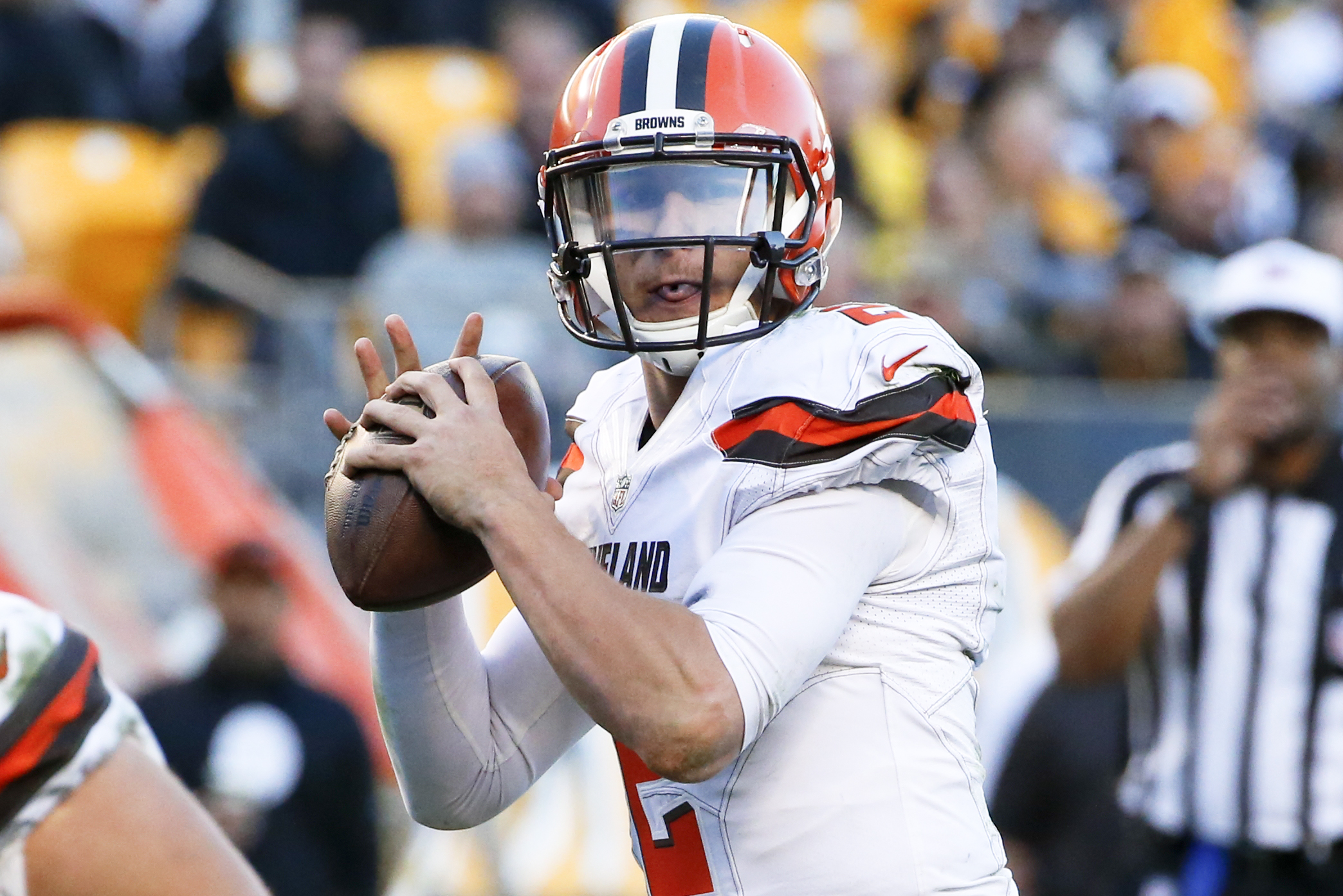 Johnny Manziel benched by Browns for off-field behavior