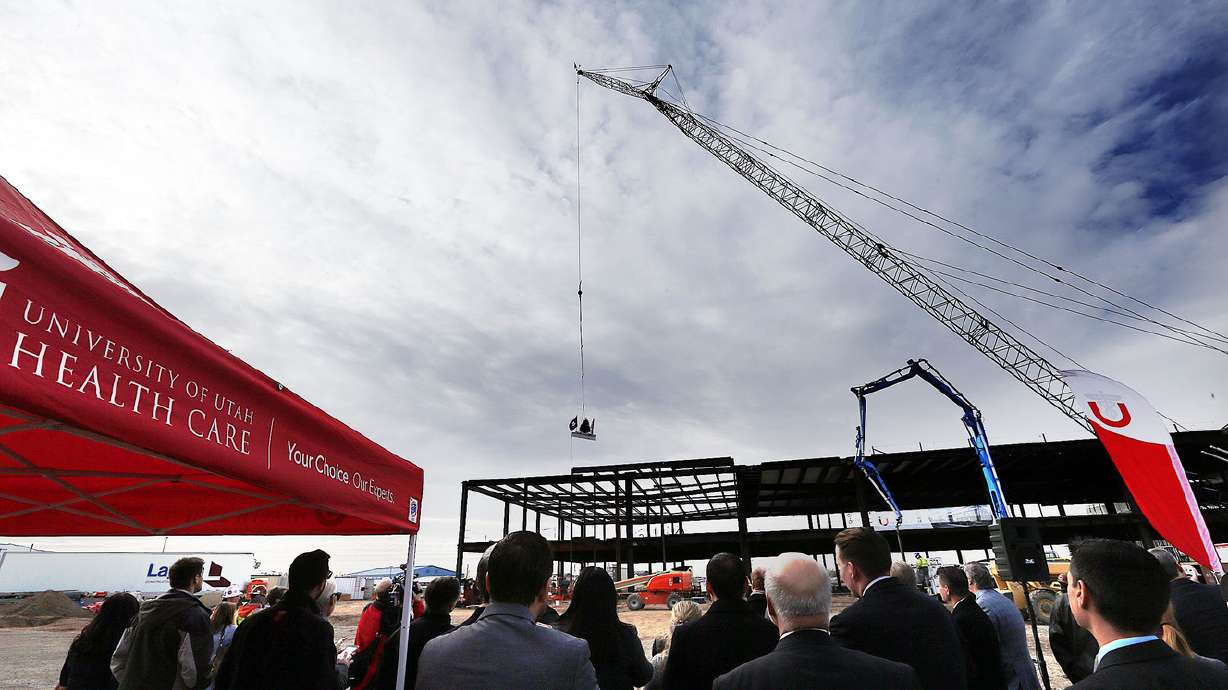 Final beam in place at U. health center in Farmington
