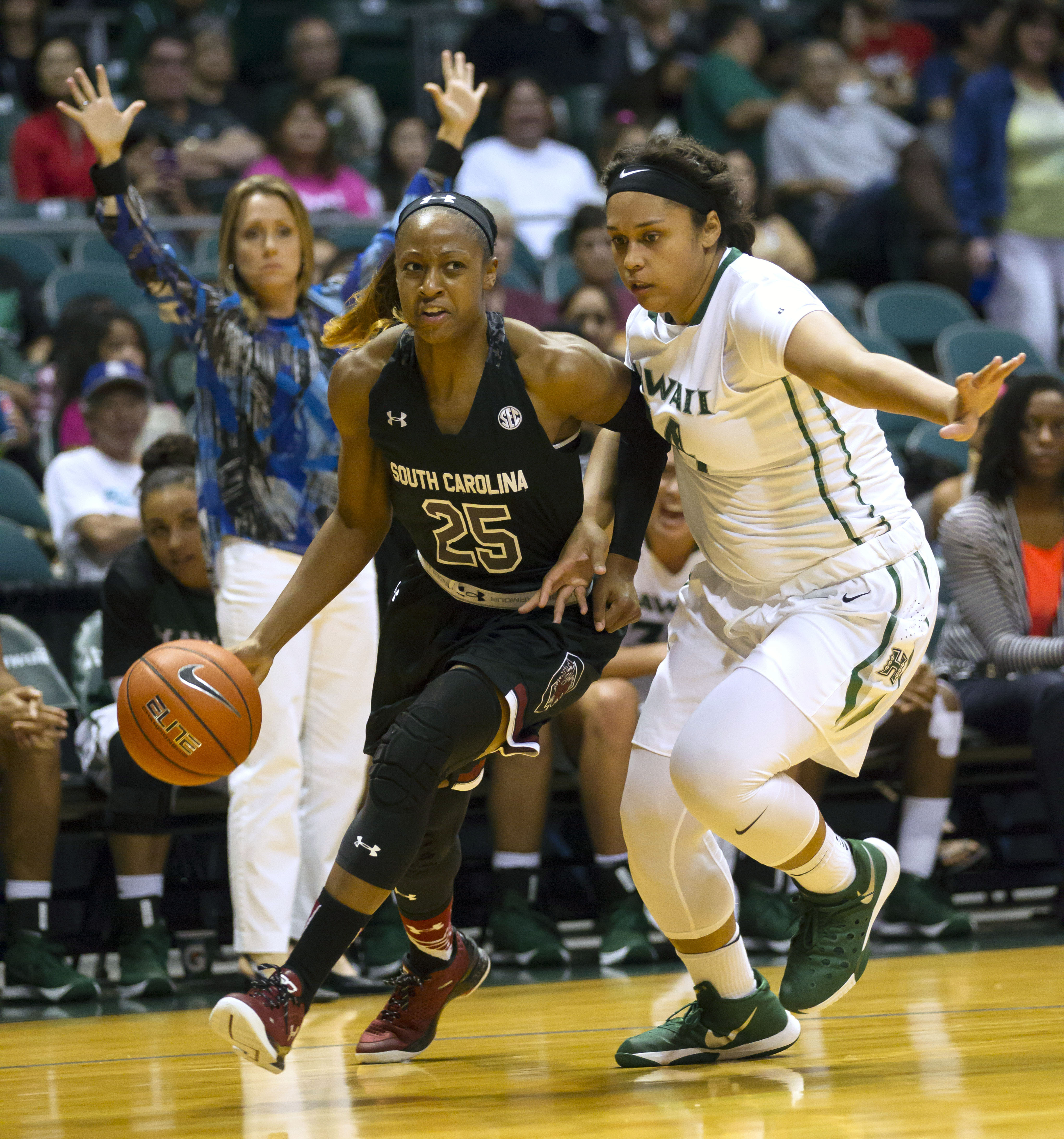 No. 2 South Carolina women beat Hawaii 67-51