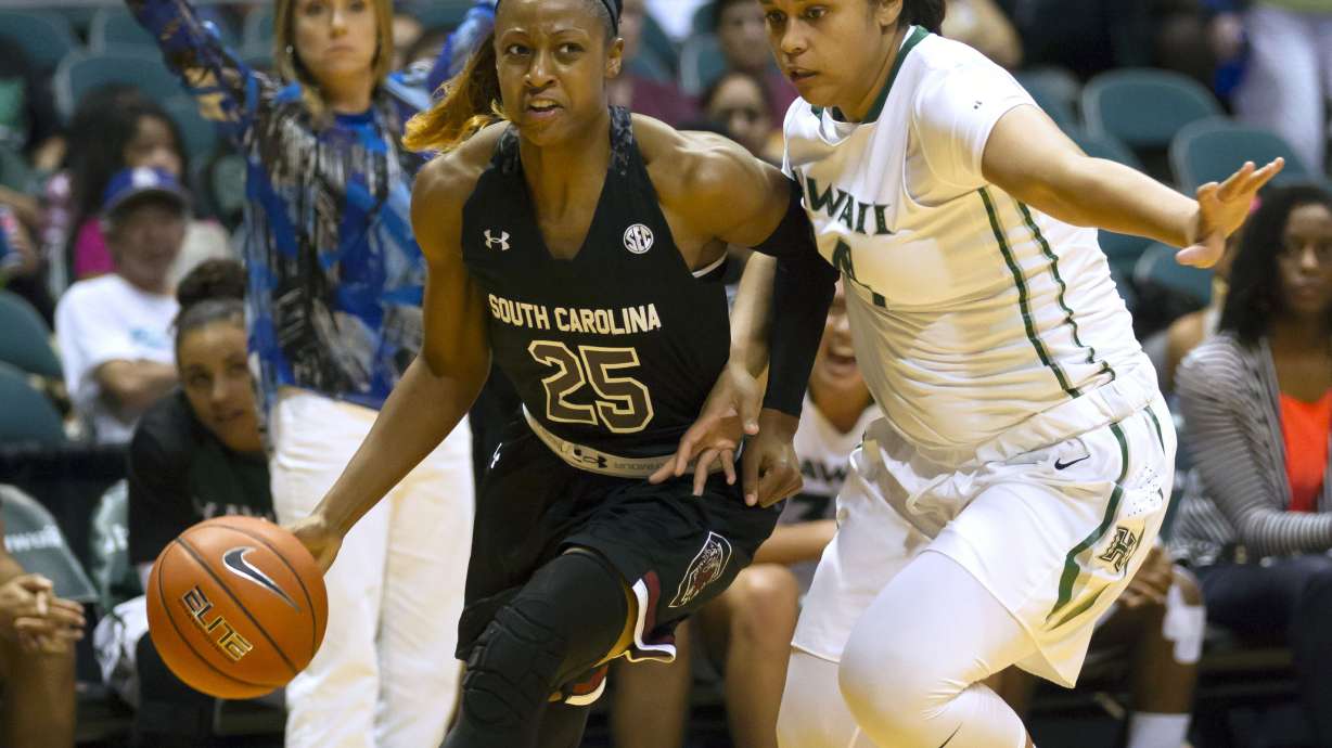 No. 2 South Carolina women beat Hawaii 67-51