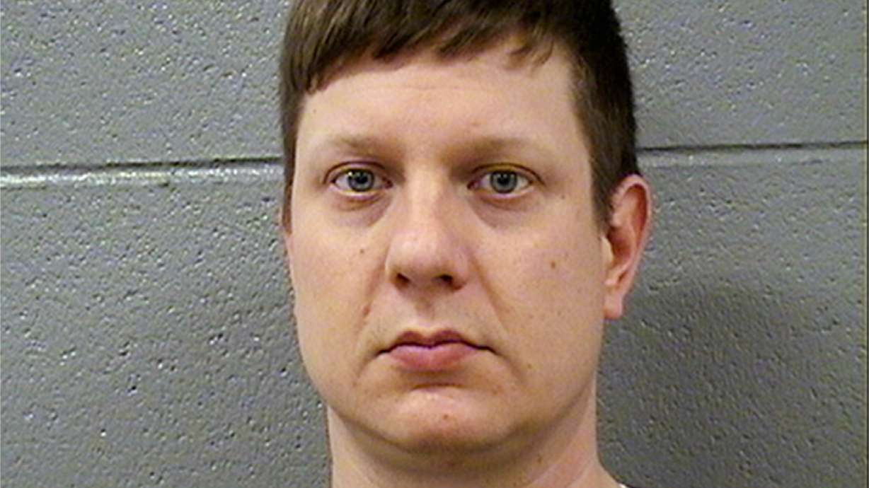 Police shooting of black teen cited in U of Chicago threat