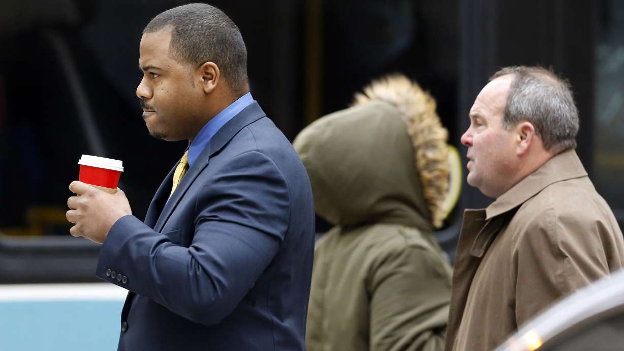 Defense disputes whether officer could've saved Gray's life