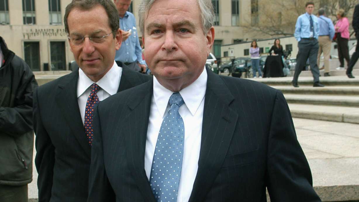 Sandy Berger, ex-Clinton national security adviser, dies