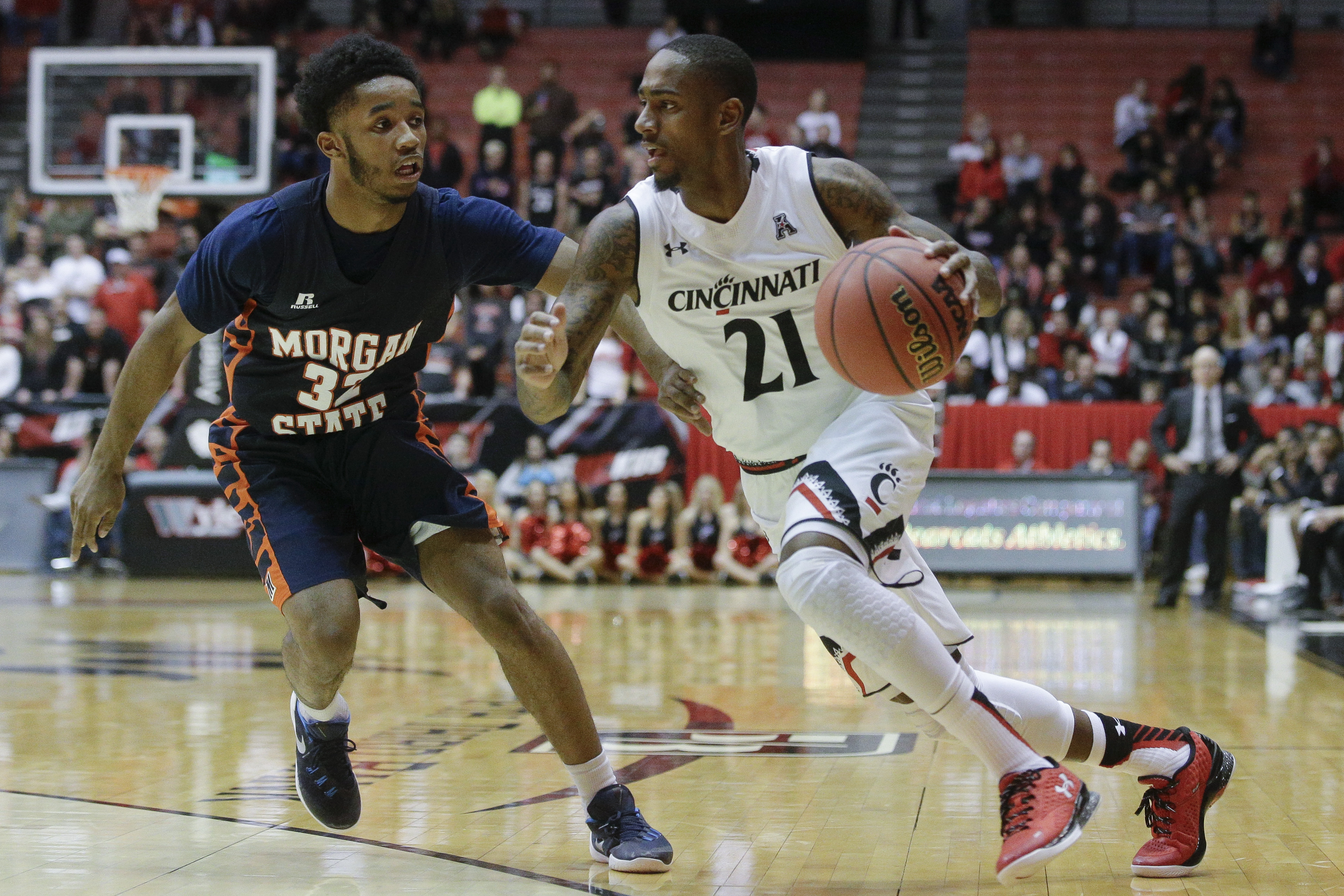 No. 17 Cincinnati rebounds, drubs Morgan State 87-66