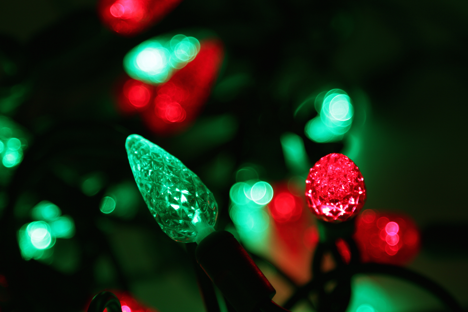 Holiday lights and gadgets are killing your Wi-Fi 