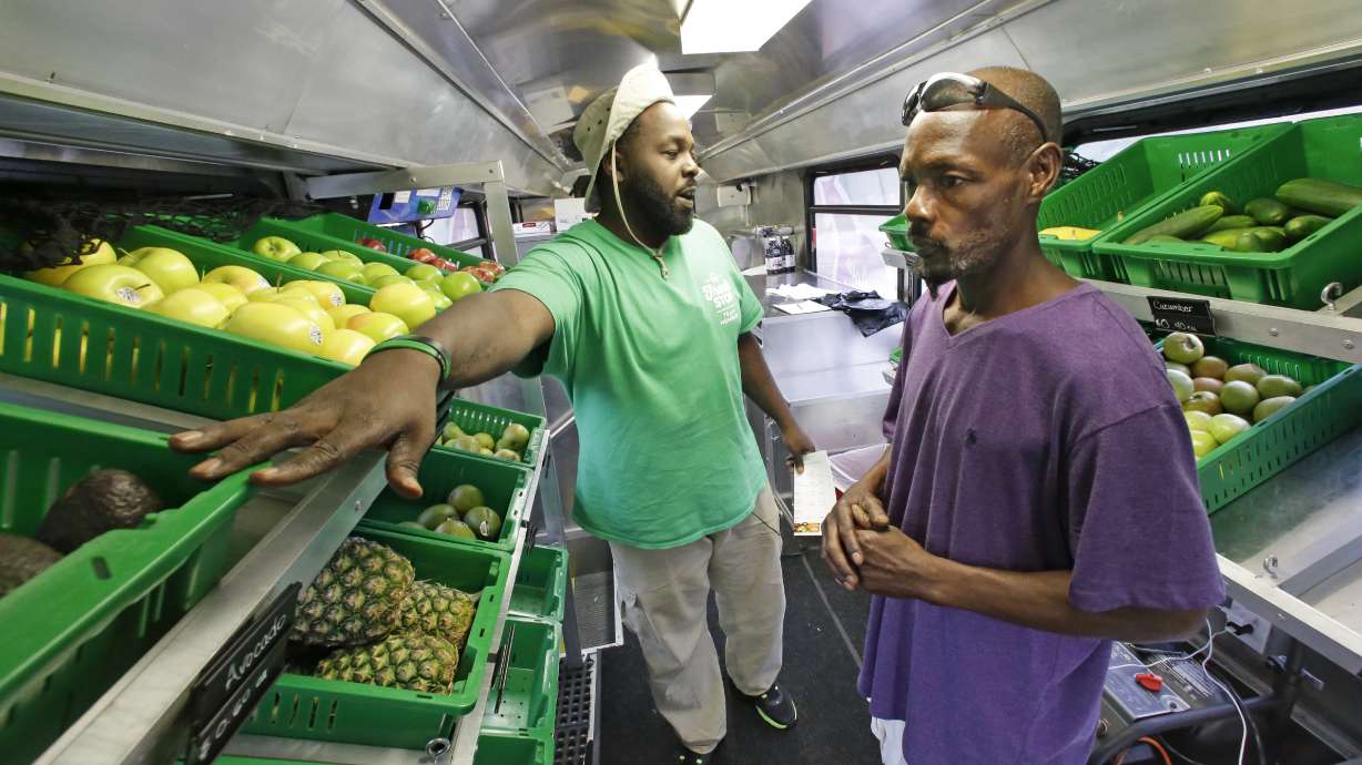 Grocery chains leave food deserts barren, AP analysis finds